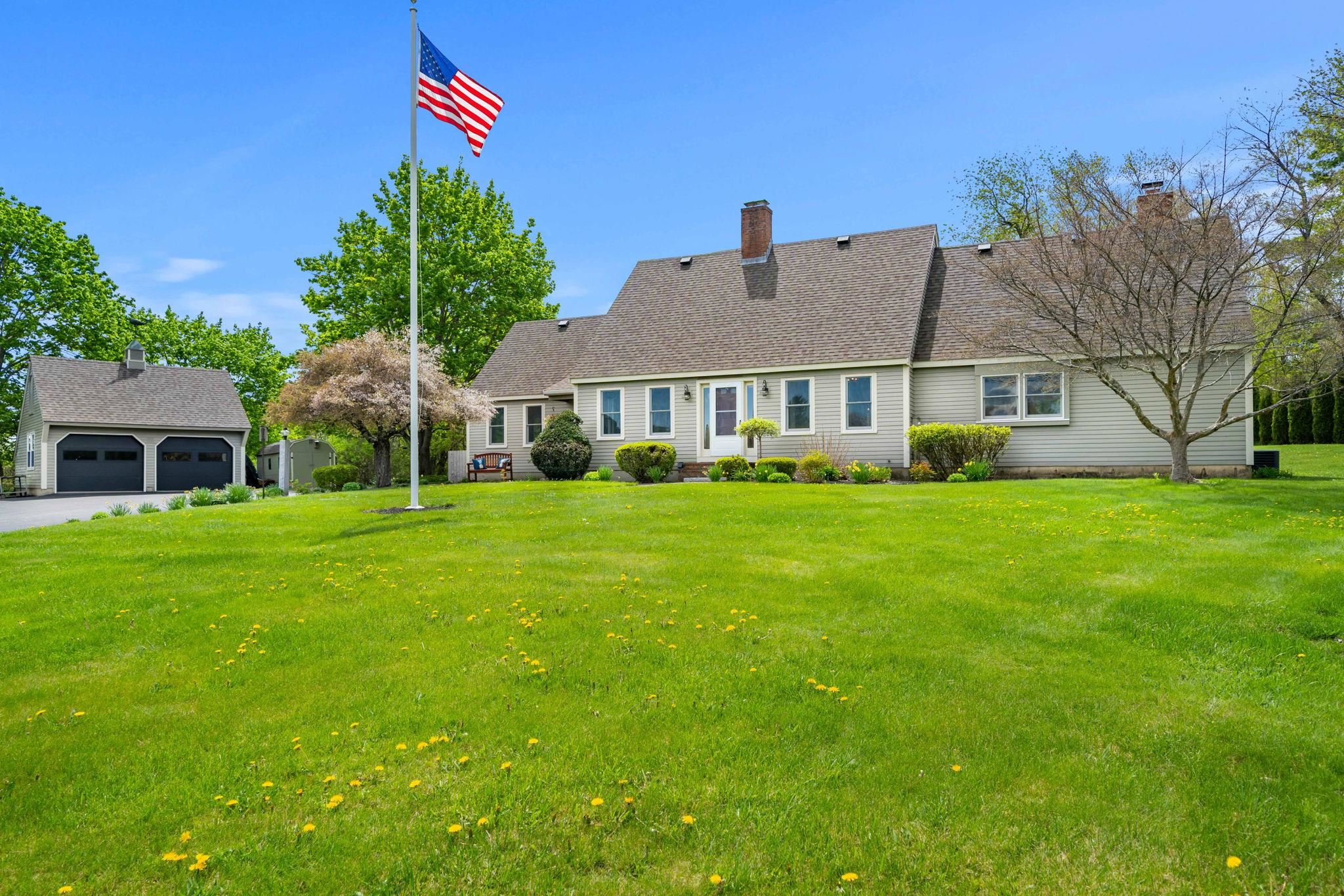 15 Prescott Ln, Hampton Falls, NH 03844