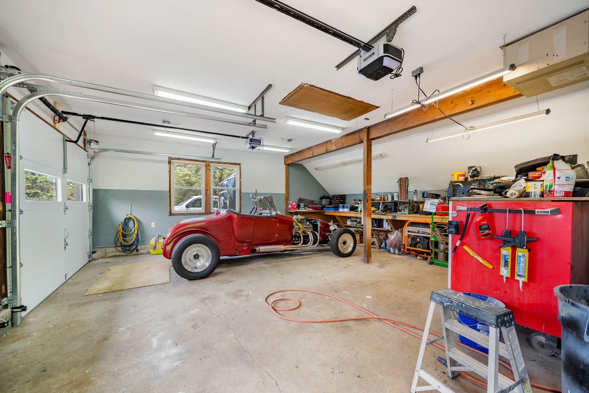 15 Prescott Ln, Hampton Falls, NH 03844