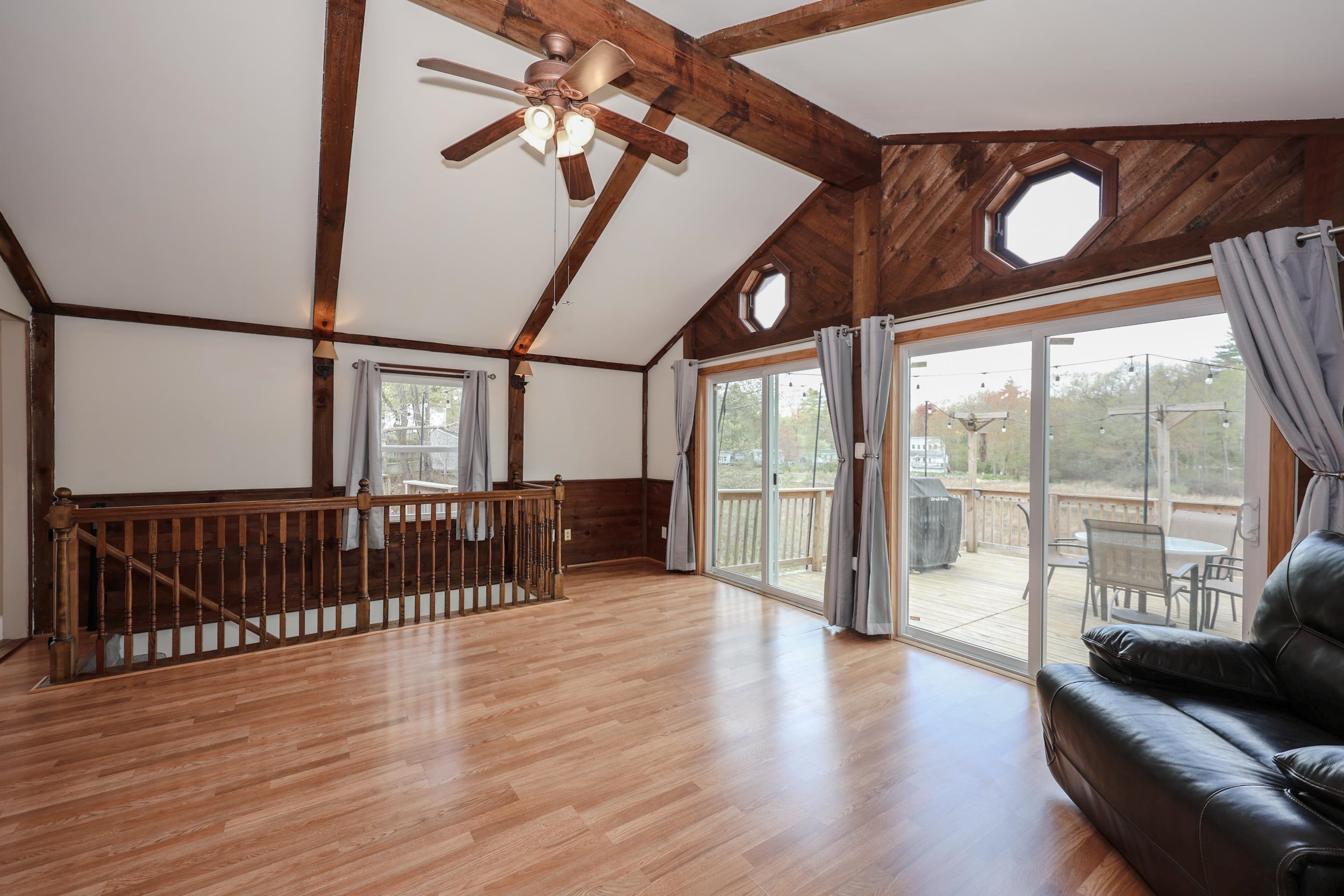 9 Riverside Dr, Fremont, NH 03044