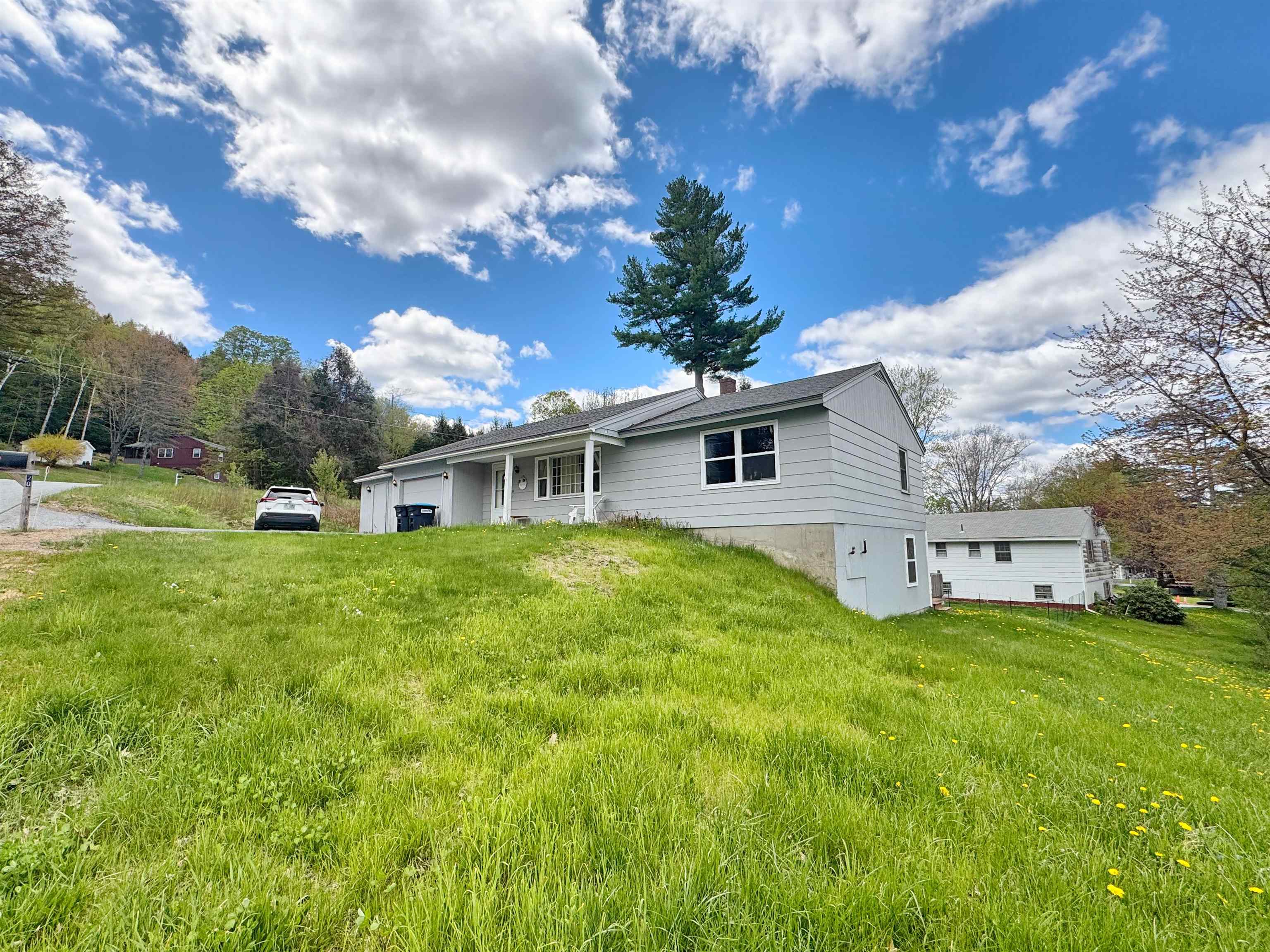 20 Edwin Ave, Claremont, NH 03743
