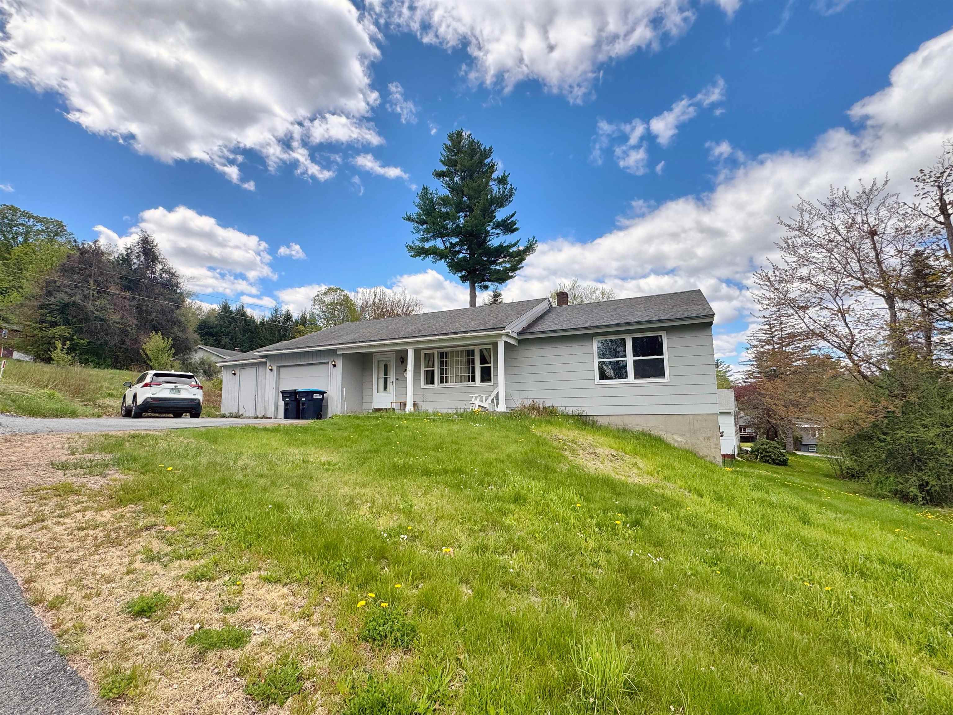 20 Edwin Ave, Claremont, NH 03743