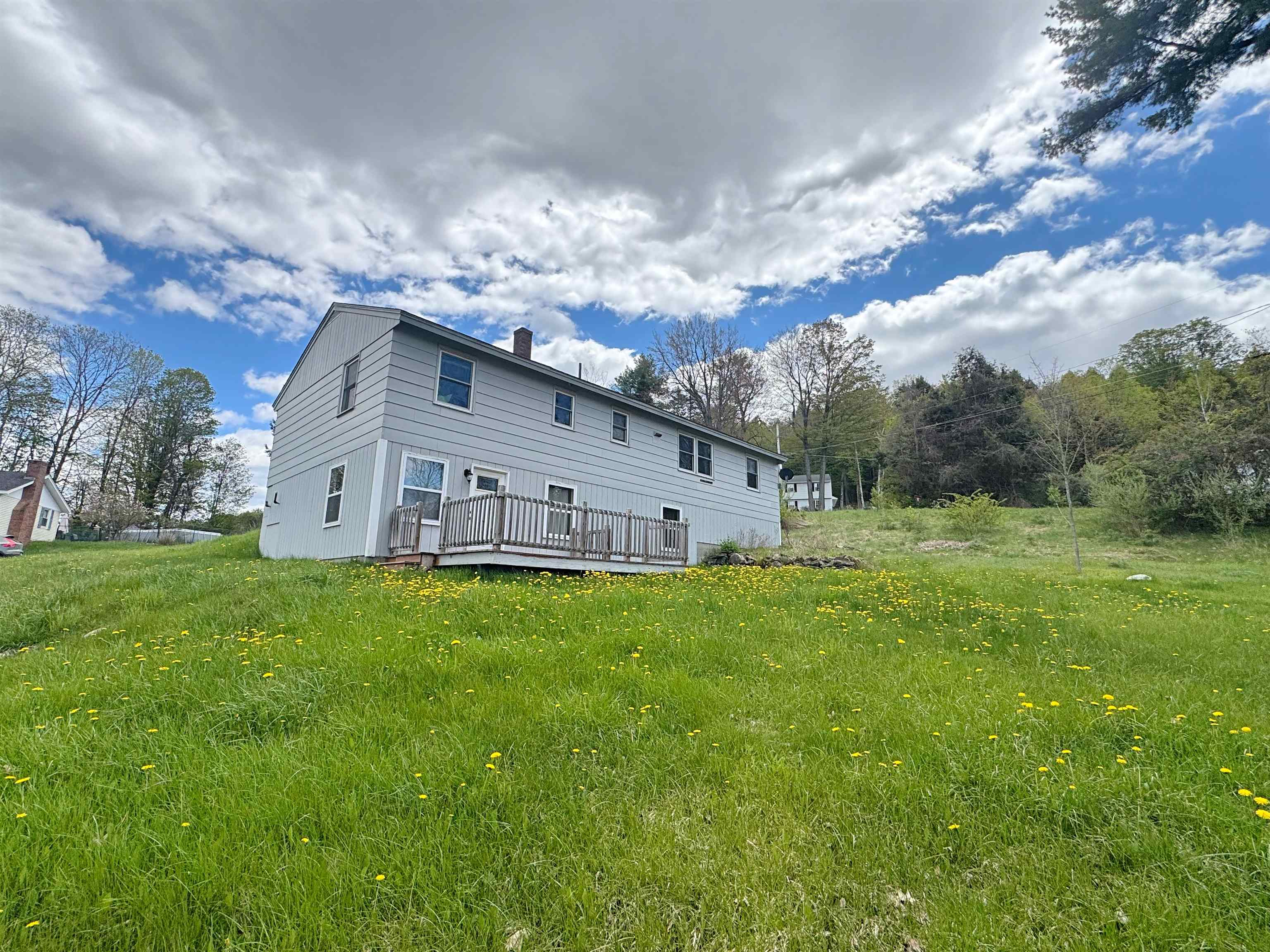 20 Edwin Ave, Claremont, NH 03743
