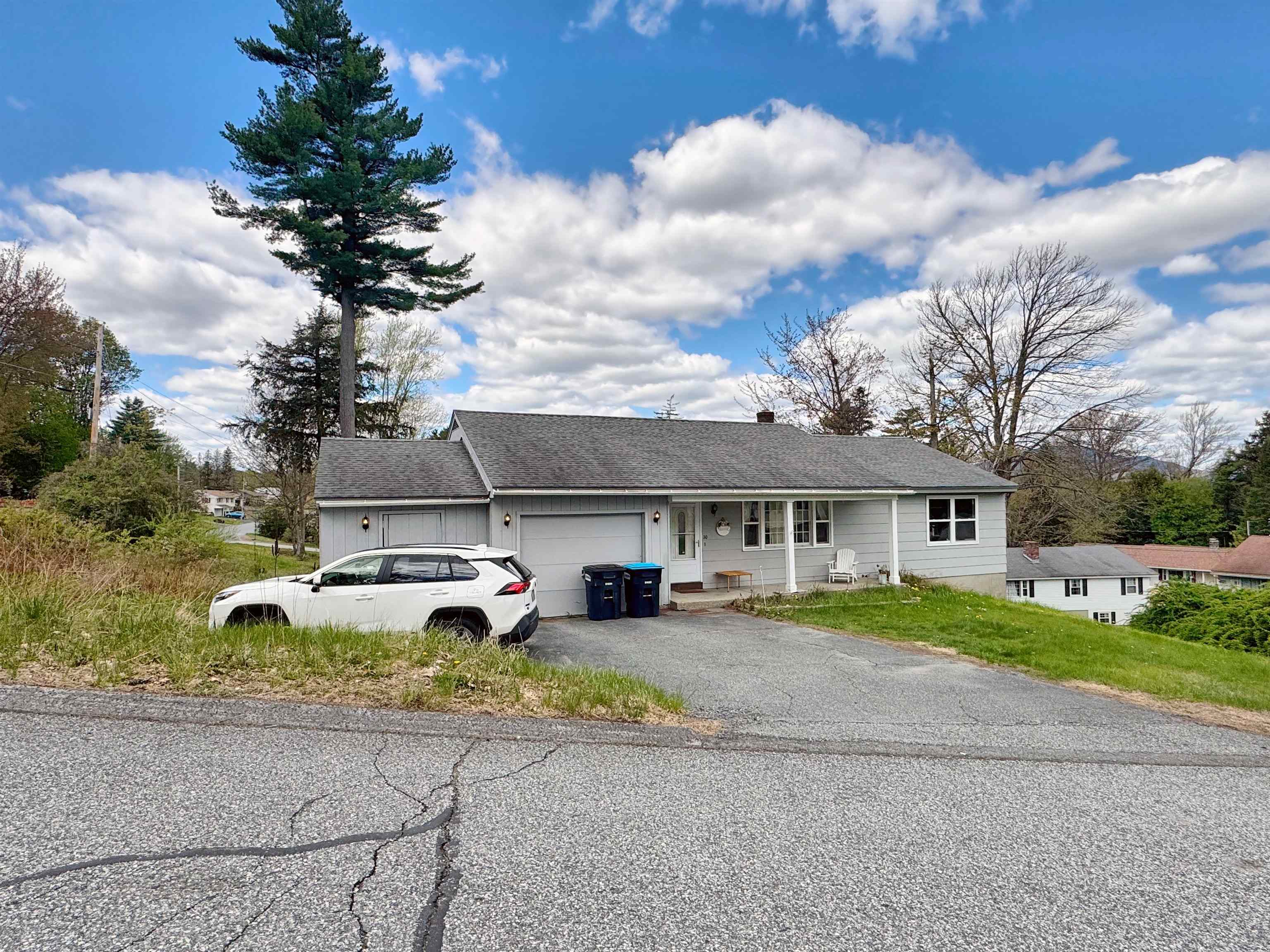20 Edwin Ave, Claremont, NH 03743
