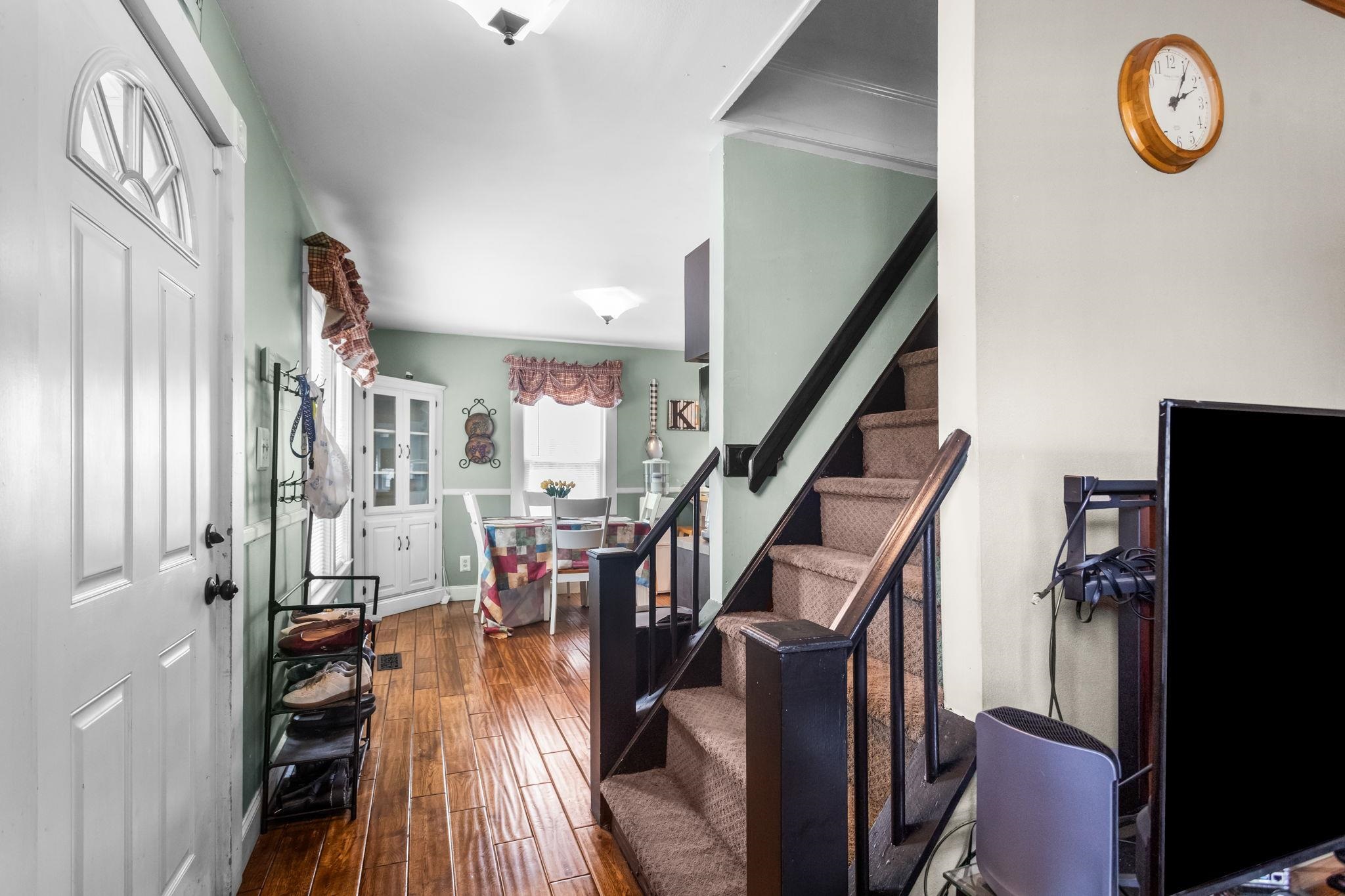 4 Master St, Manchester, NH 03102