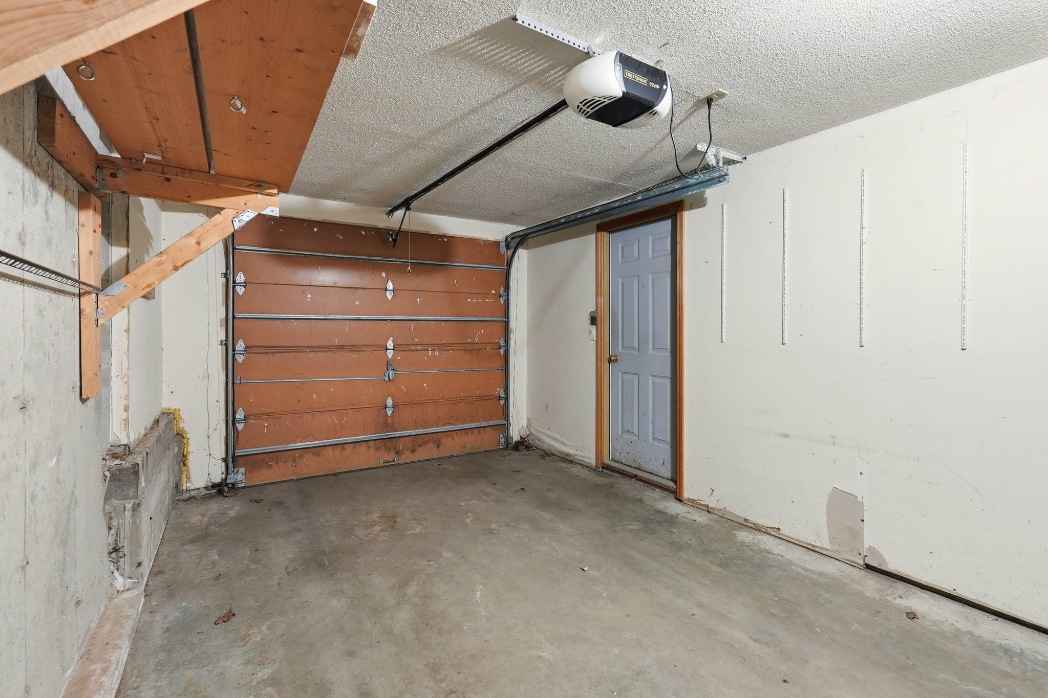 15 Walnut Cir, Merrimack, NH 03054