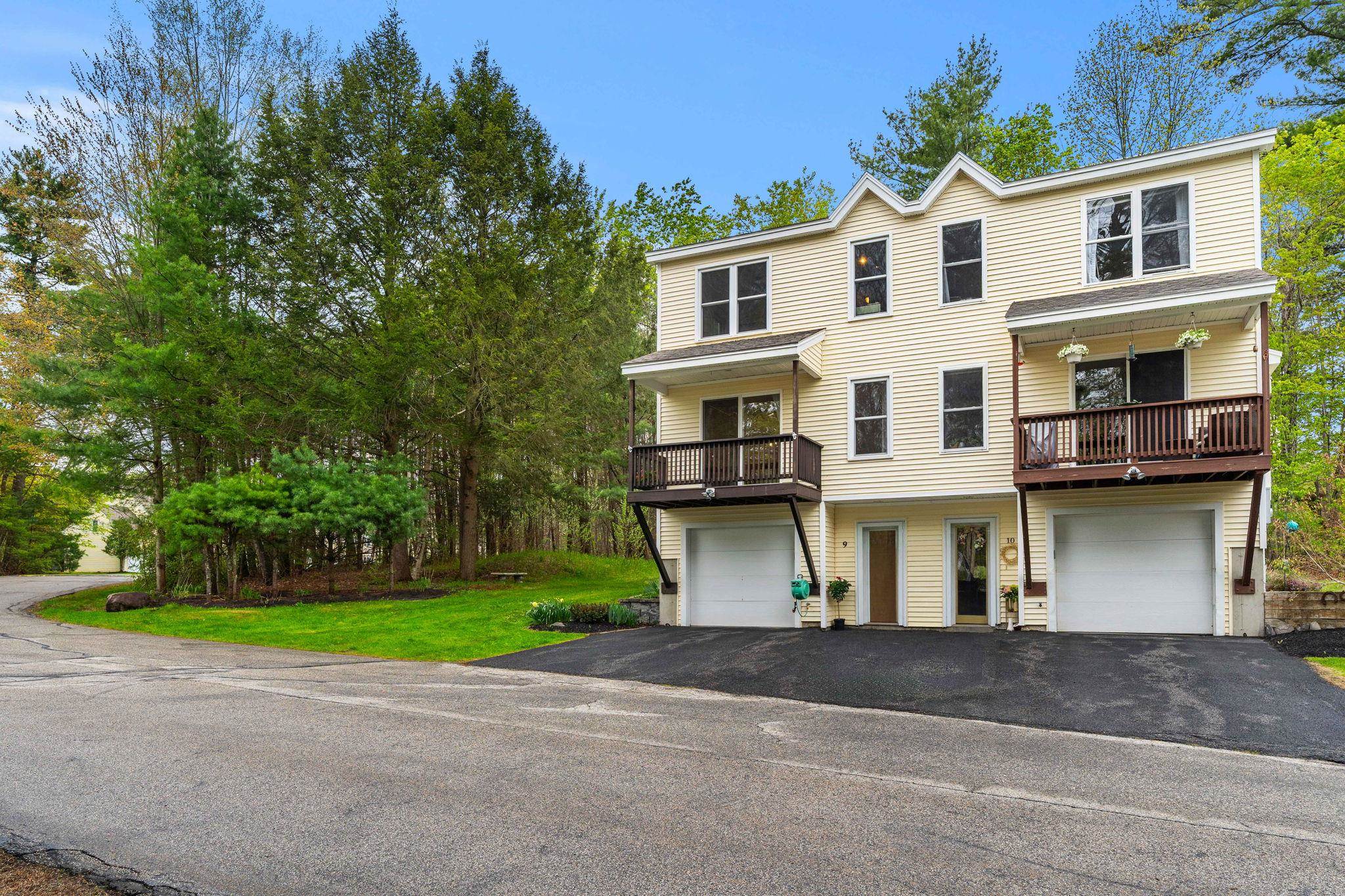 9 Chandler Ln, Epping, NH 03042