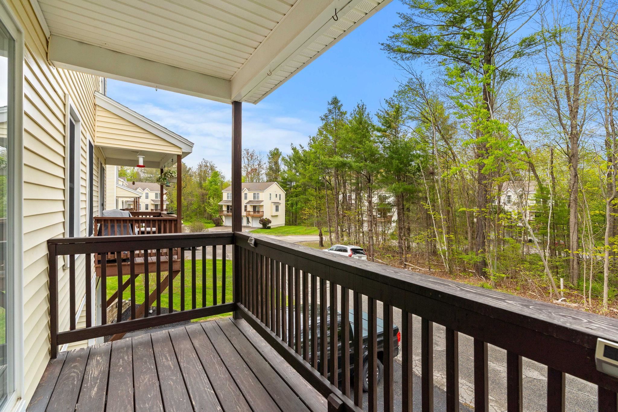 9 Chandler Ln, Epping, NH 03042