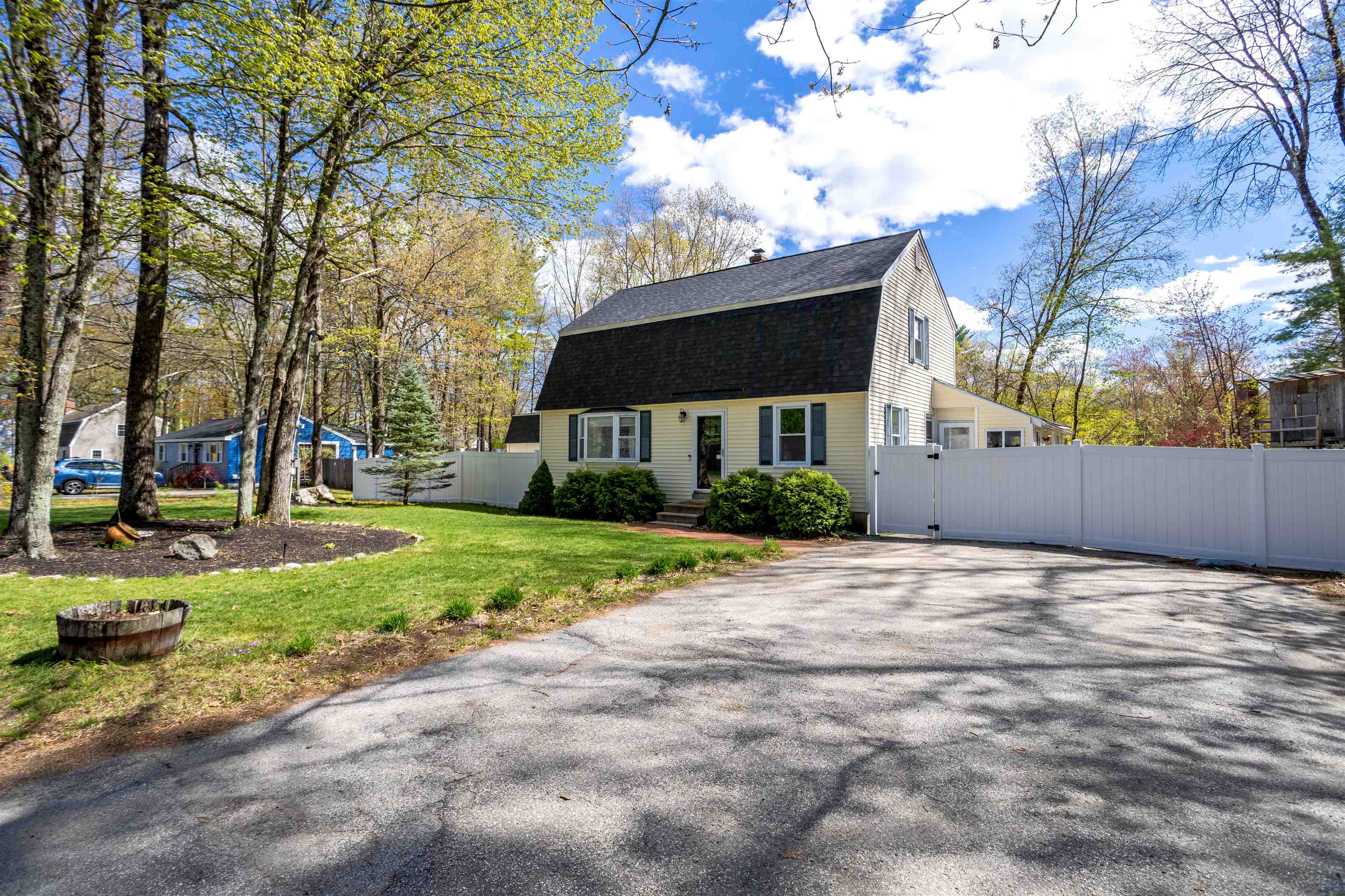 86 Manor Rd, Concord, NH 03303