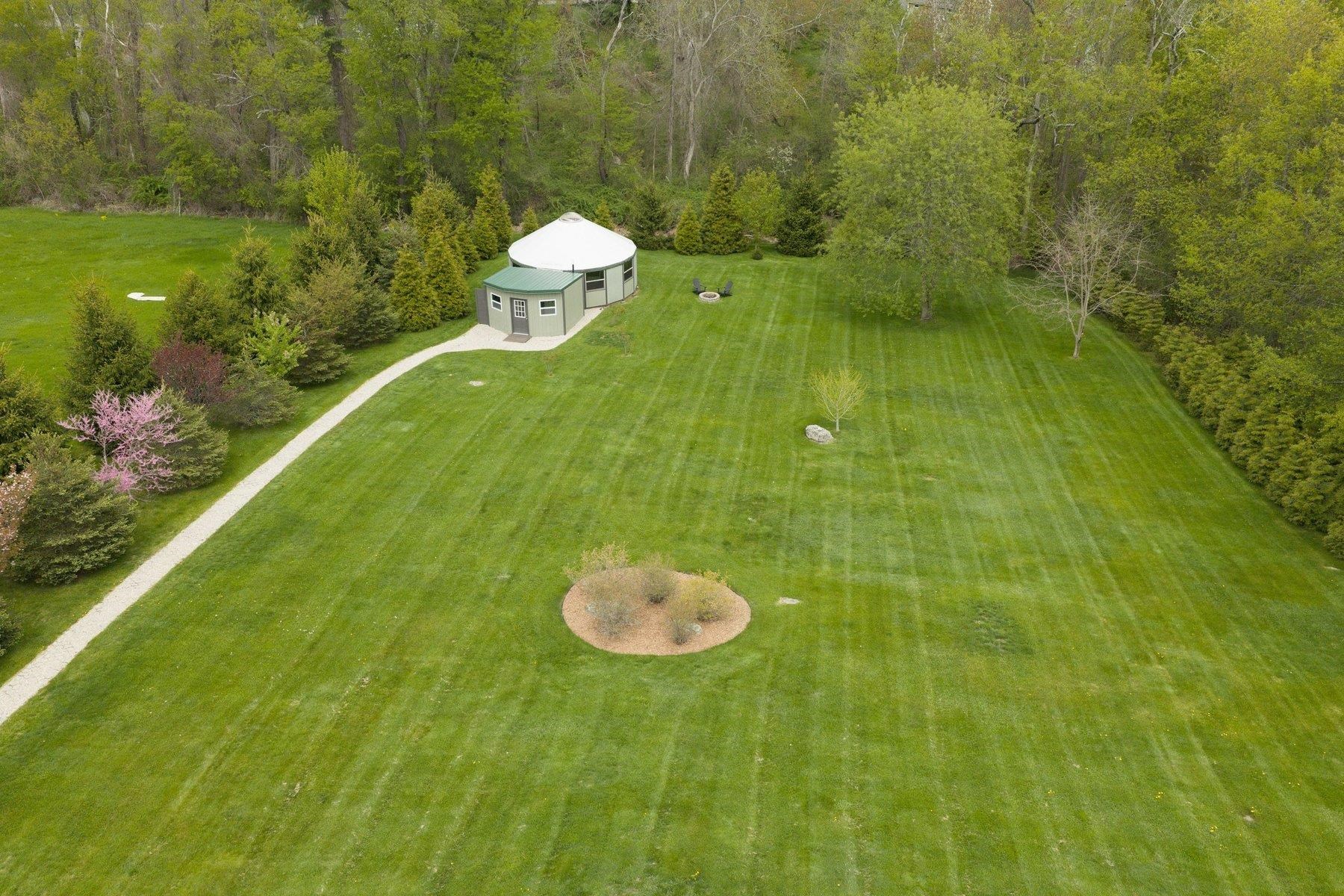 95 Willowbrook Ave, Stratham, NH 03885