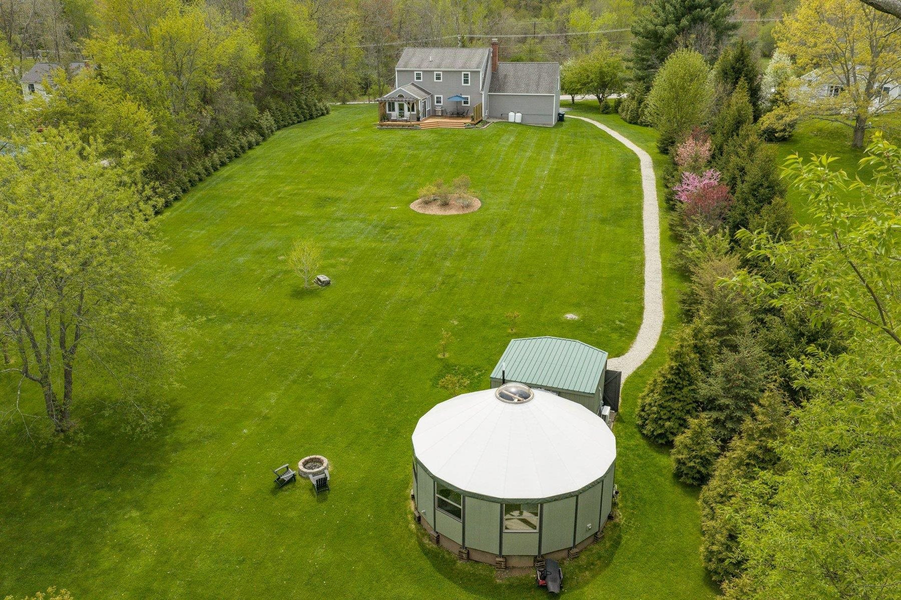 95 Willowbrook Ave, Stratham, NH 03885