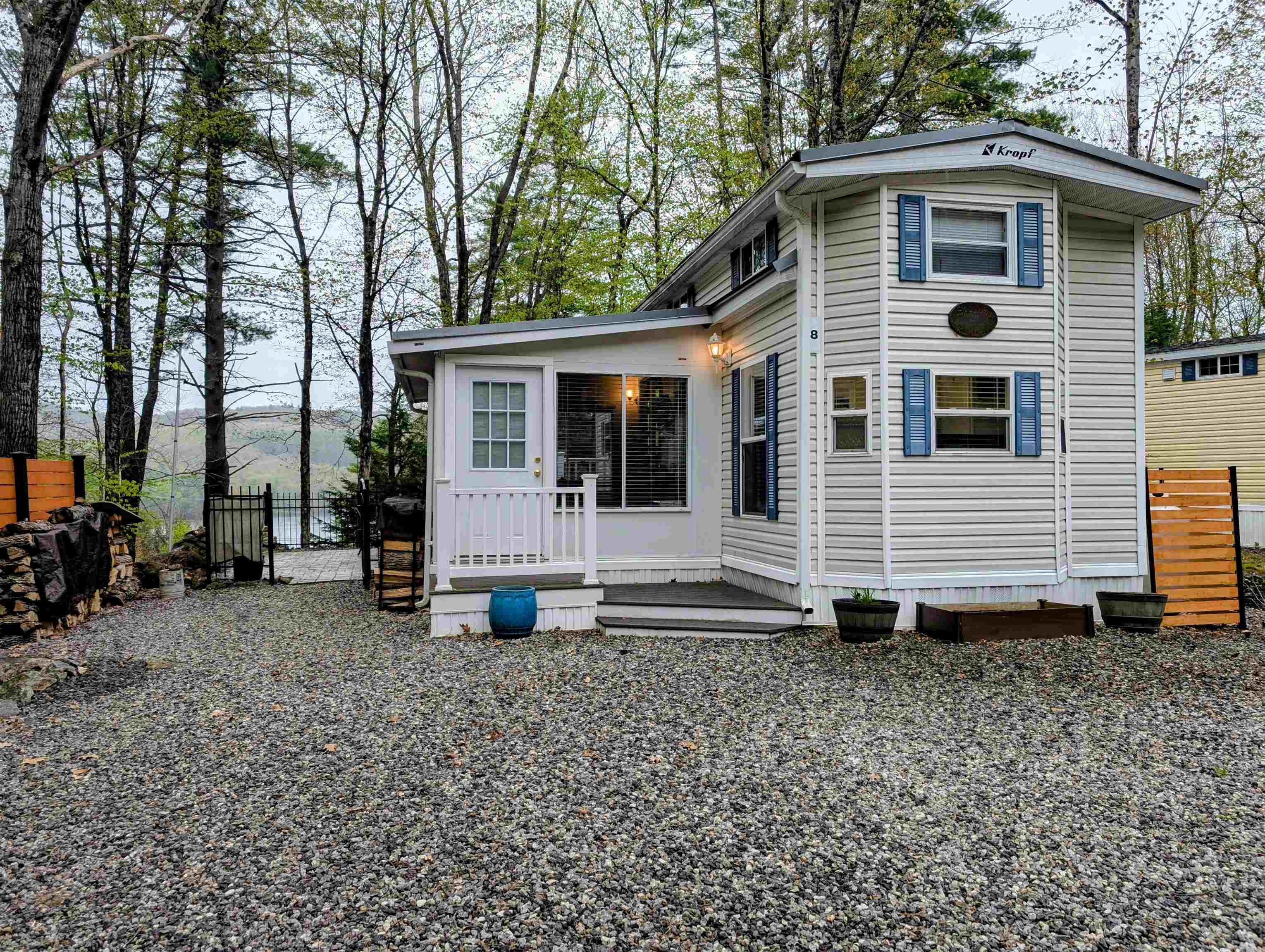 8 Boulders Road — photo 1
