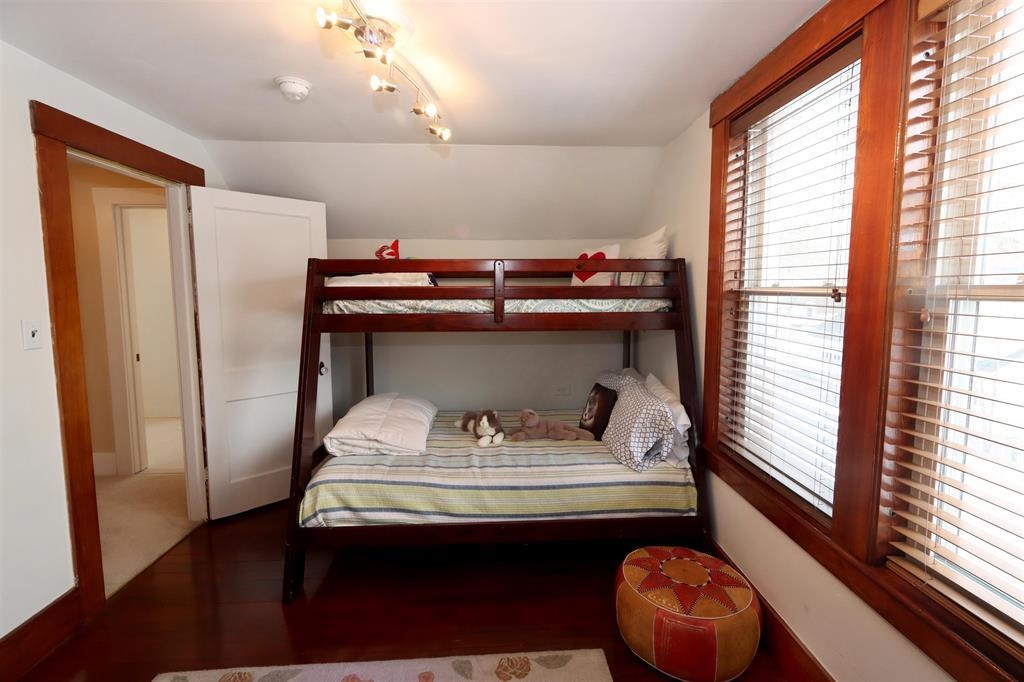 549 West St, Keene, NH 03431