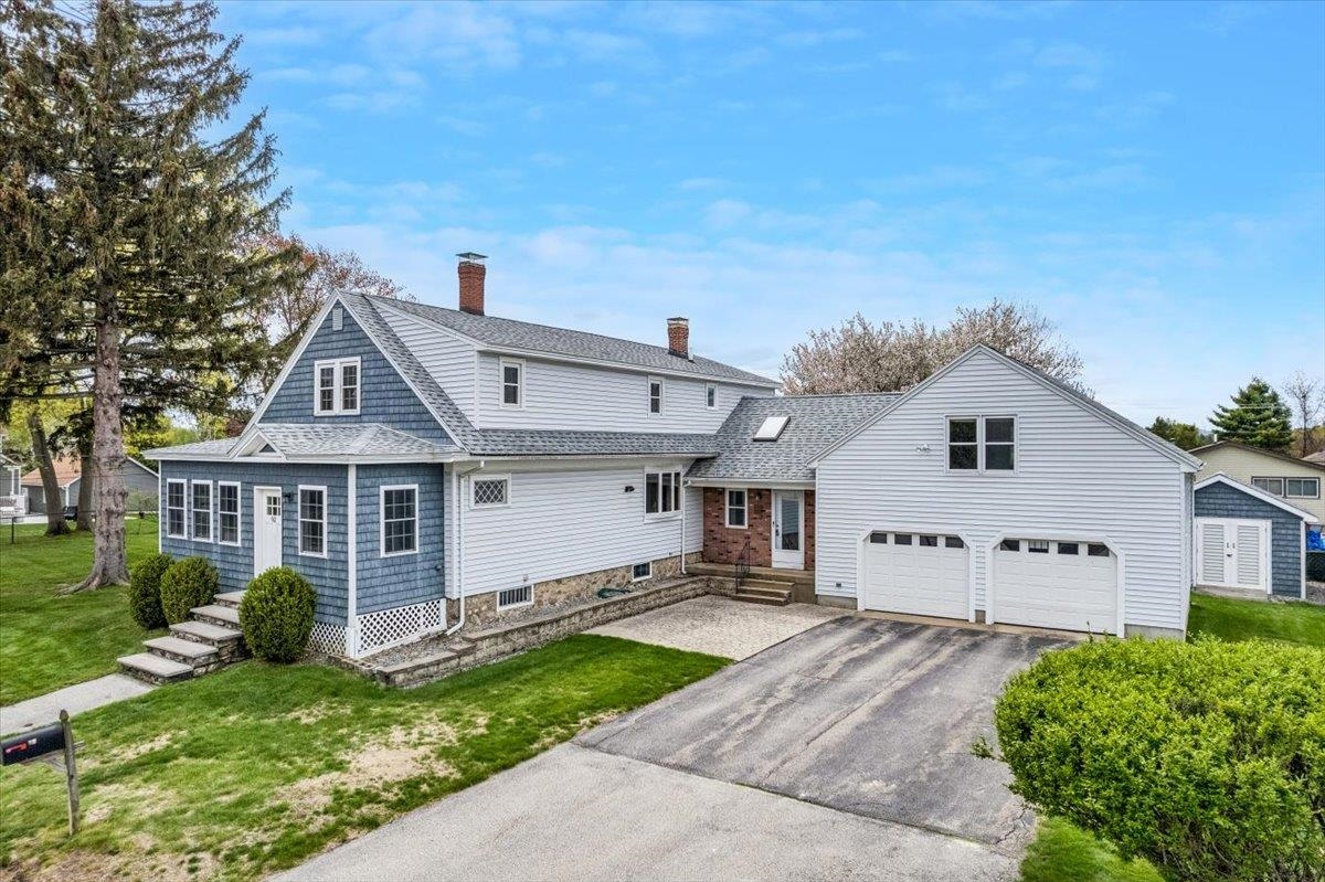 92 Pennsylvania Ave, Manchester, NH 03104