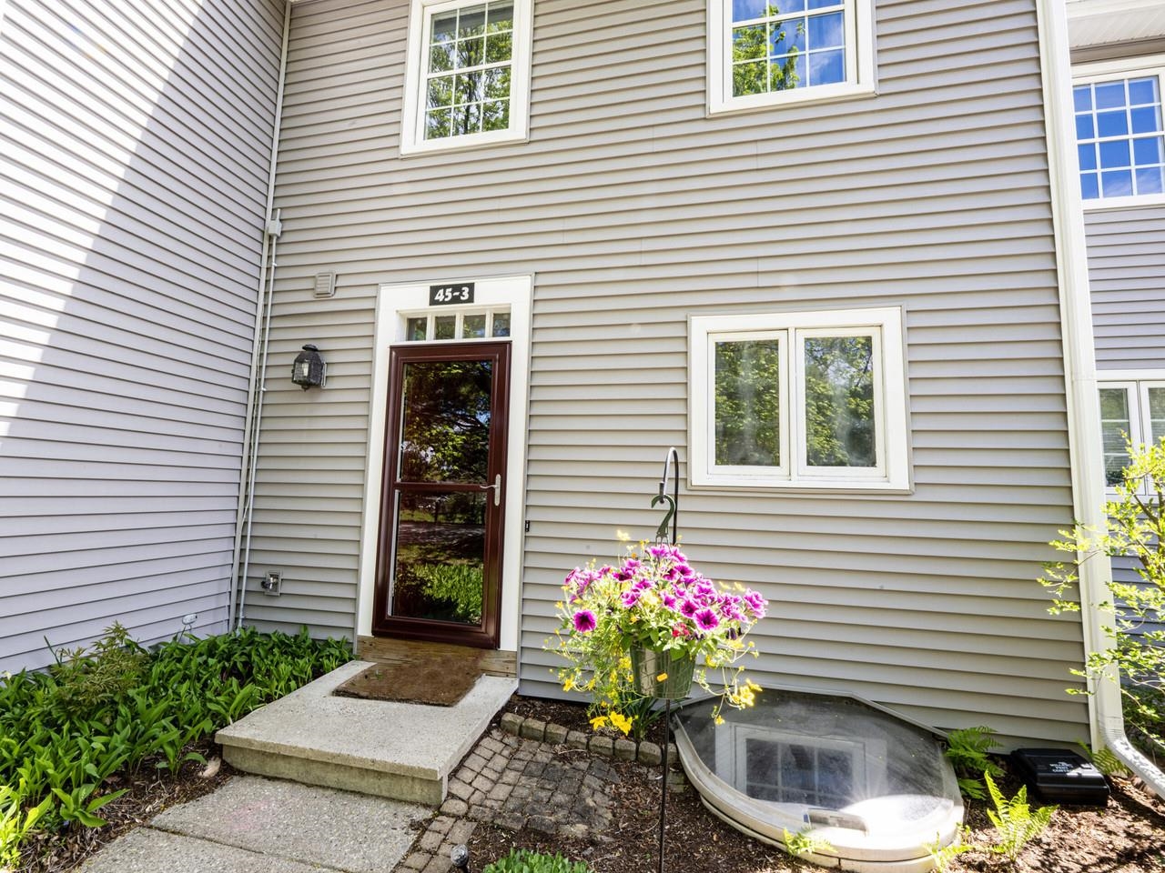 45 Village Commons Unit: #3