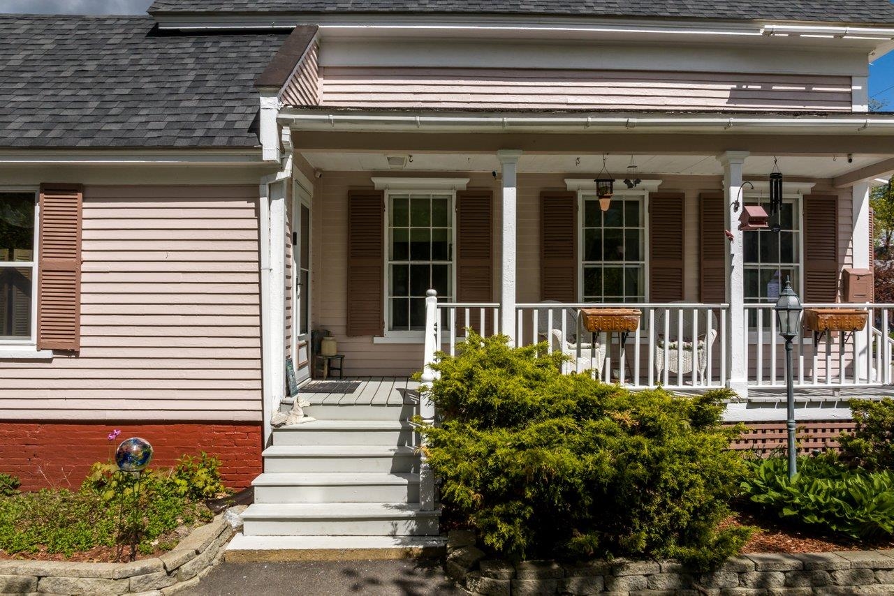 19 Sheridan Ave, Rochester, NH 03867