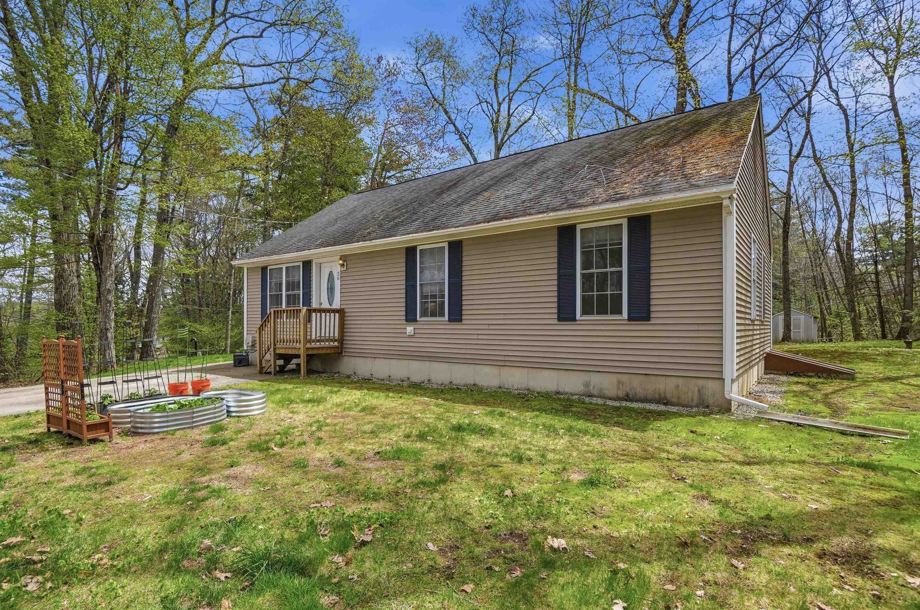 26 Ash St, Northwood, NH 03261