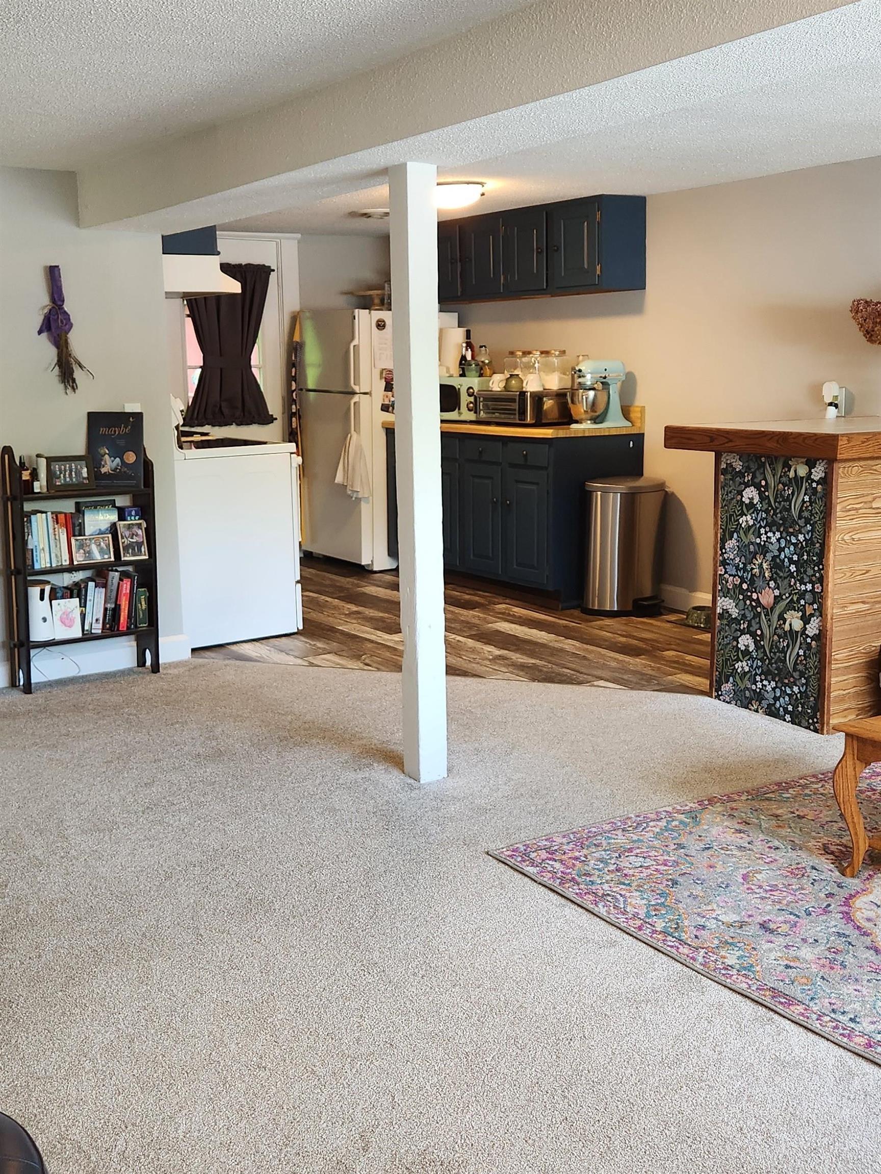 Living Room 4 25238200
