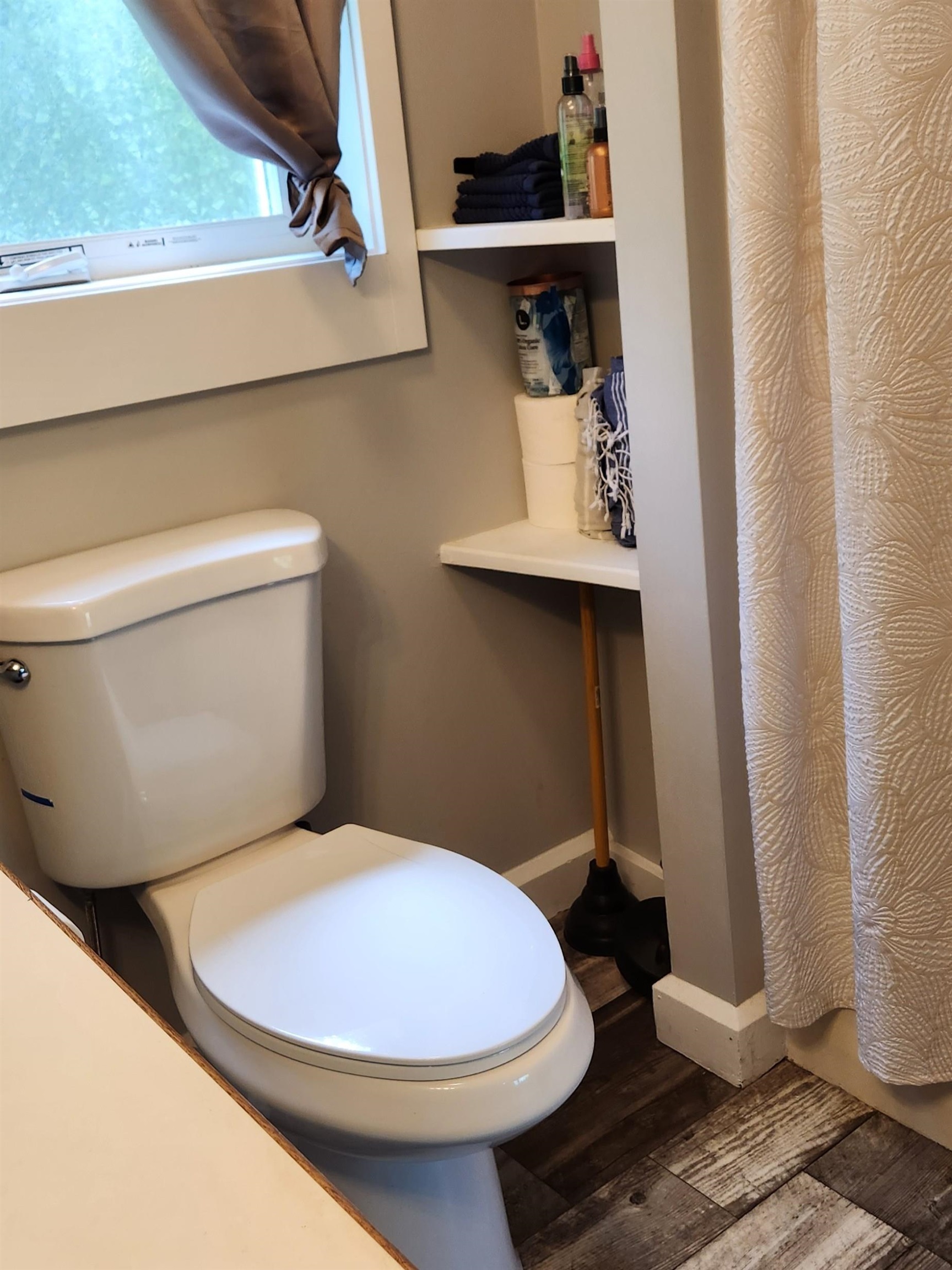 Bathroom 25238201