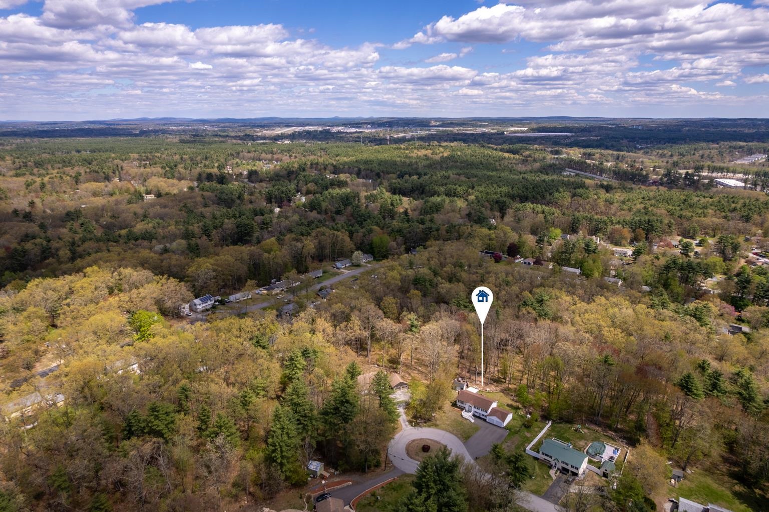11 Mathew Dr, Merrimack, NH 03054
