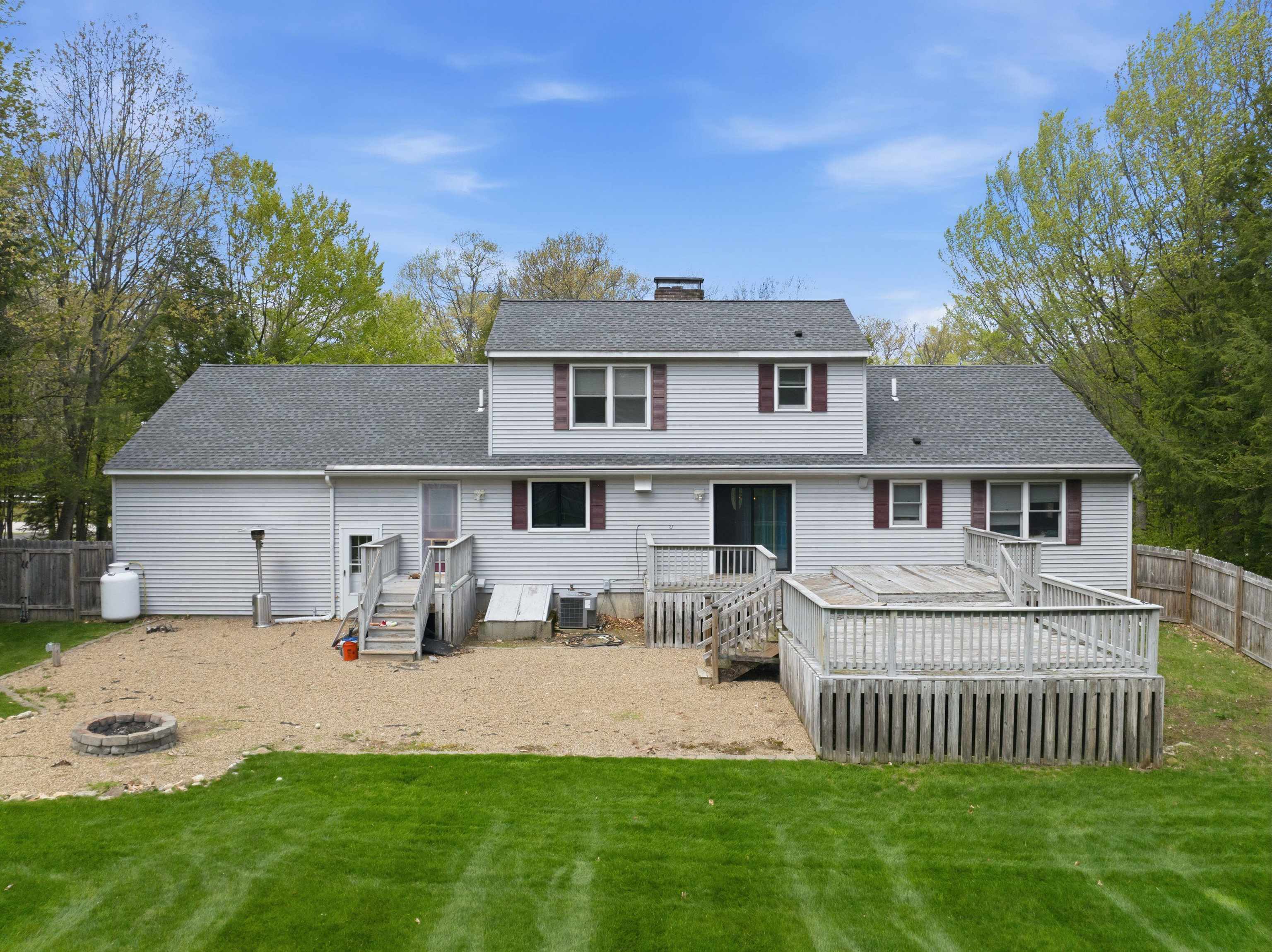264 Hillcrest Dr, Laconia, NH 03246