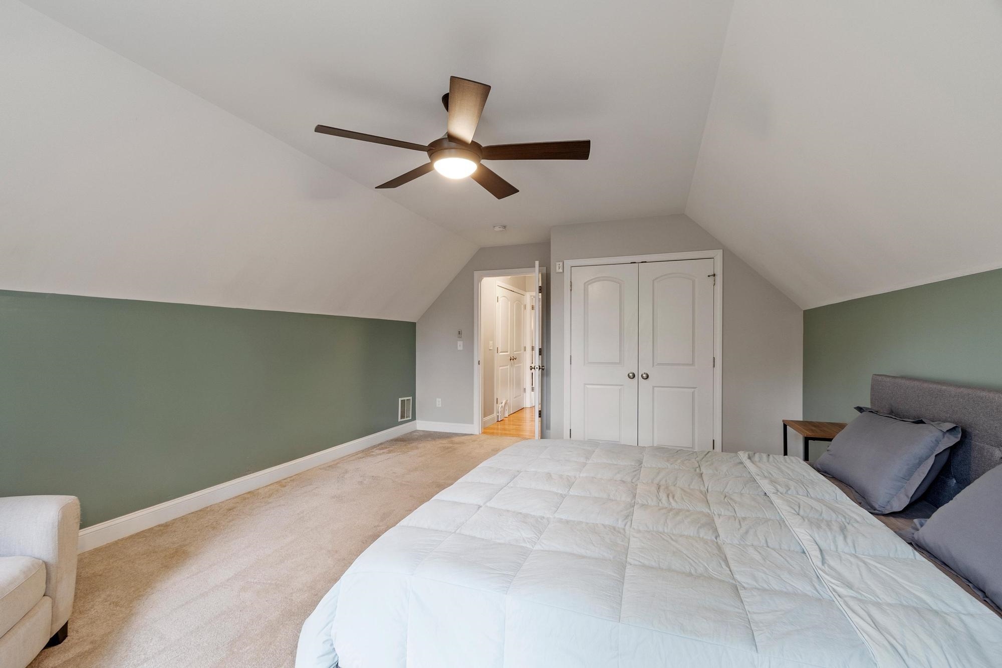 55 Mill Pond Rd, Epping, NH 03042