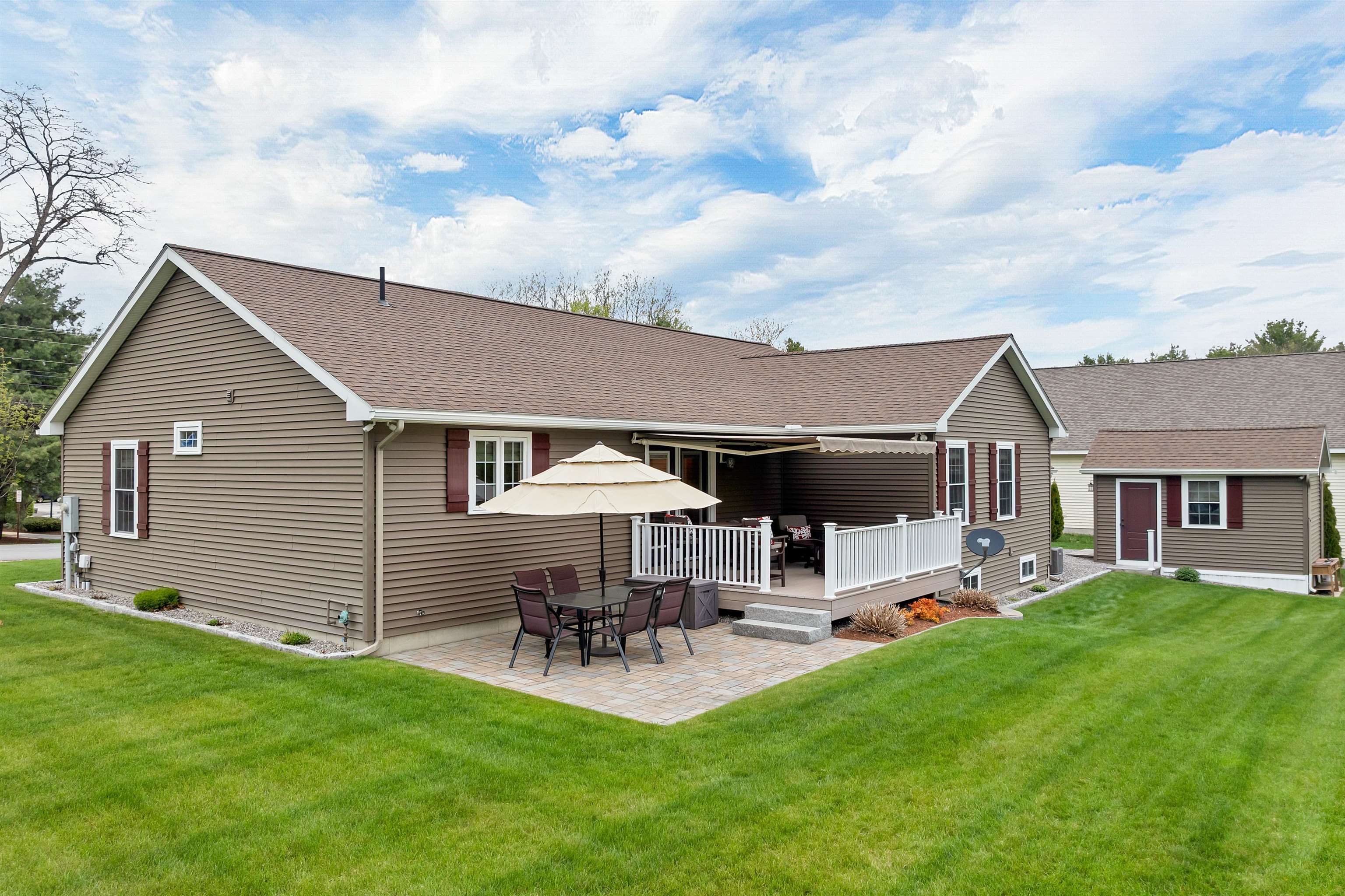 7 Pendleton Rd, Laconia, NH 03246