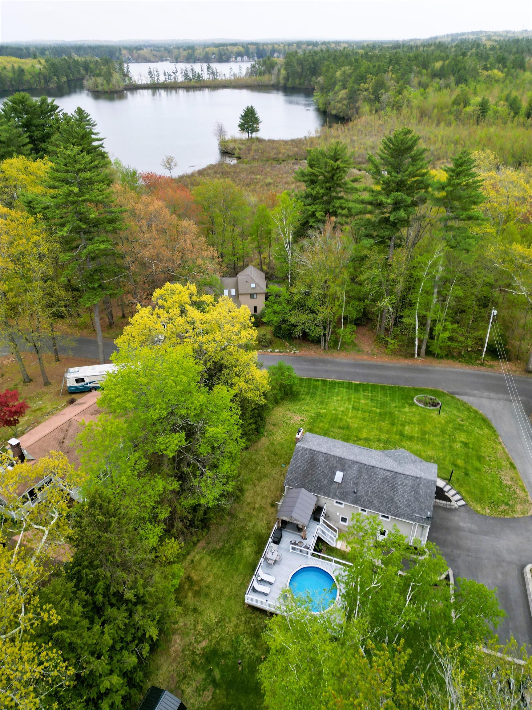 19 Beach Dr, Kingston, NH 03848