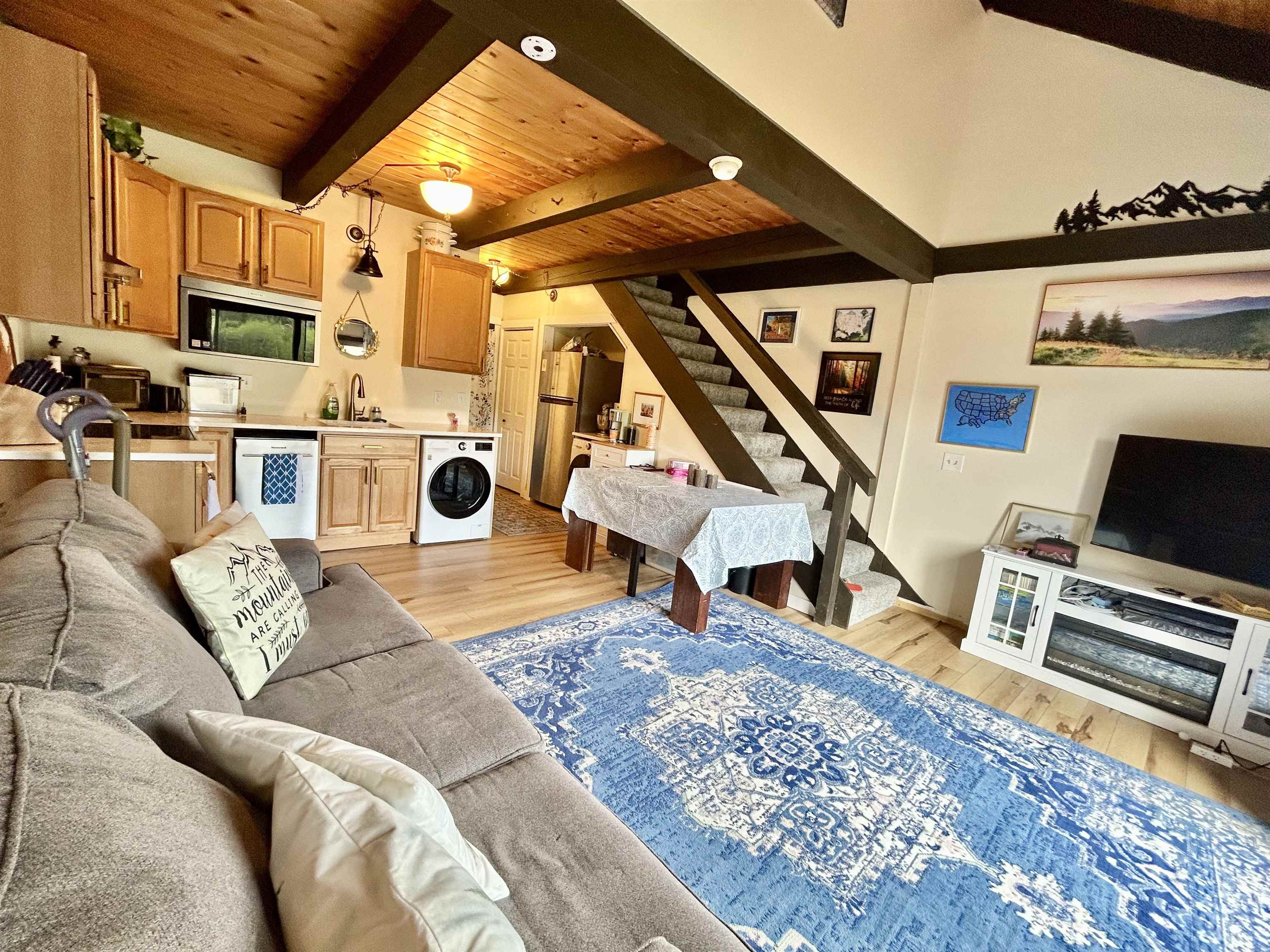 576 Francestown Rd, Bennington, NH 03442