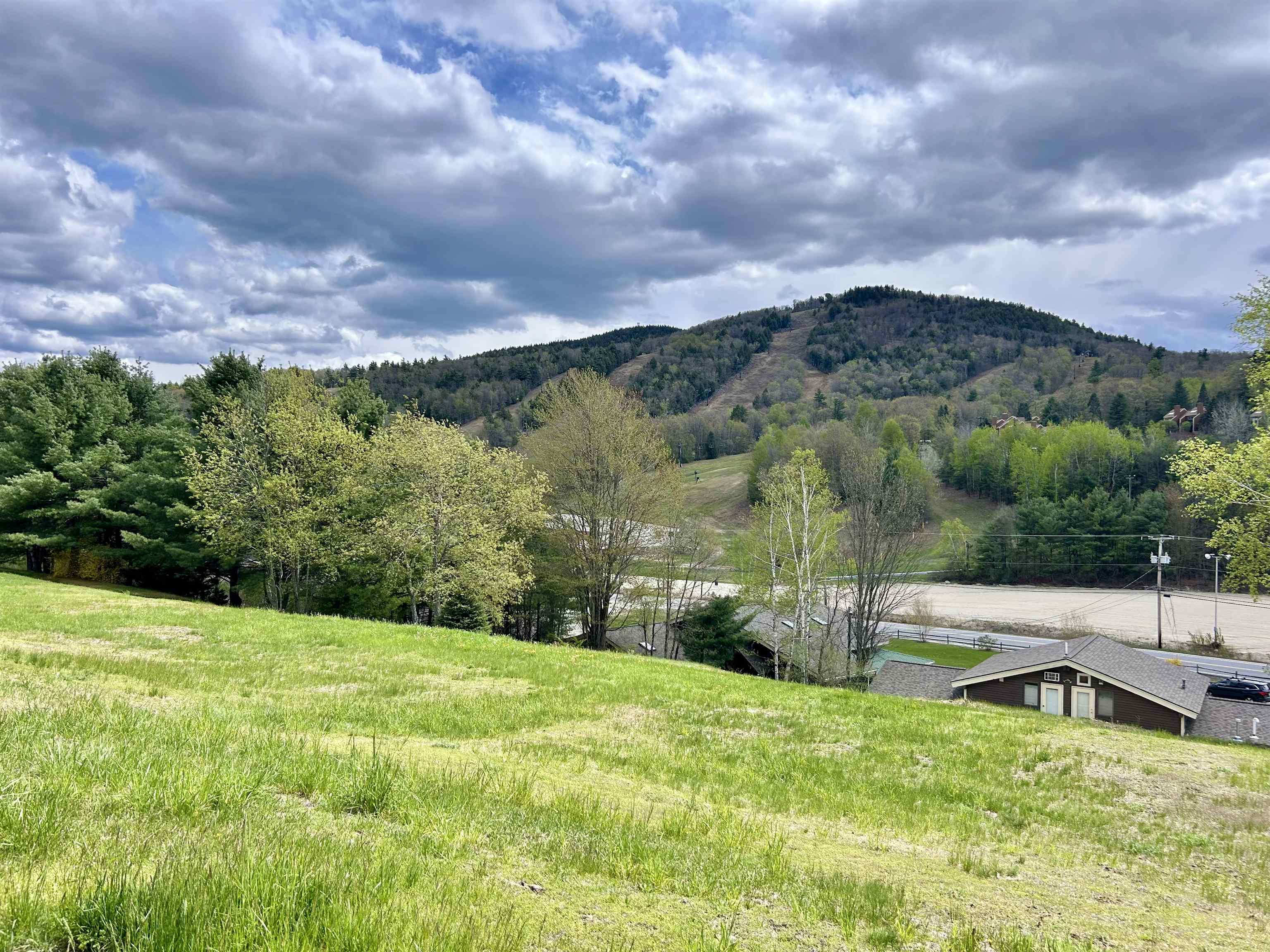 576 Francestown Rd, Bennington, NH 03442