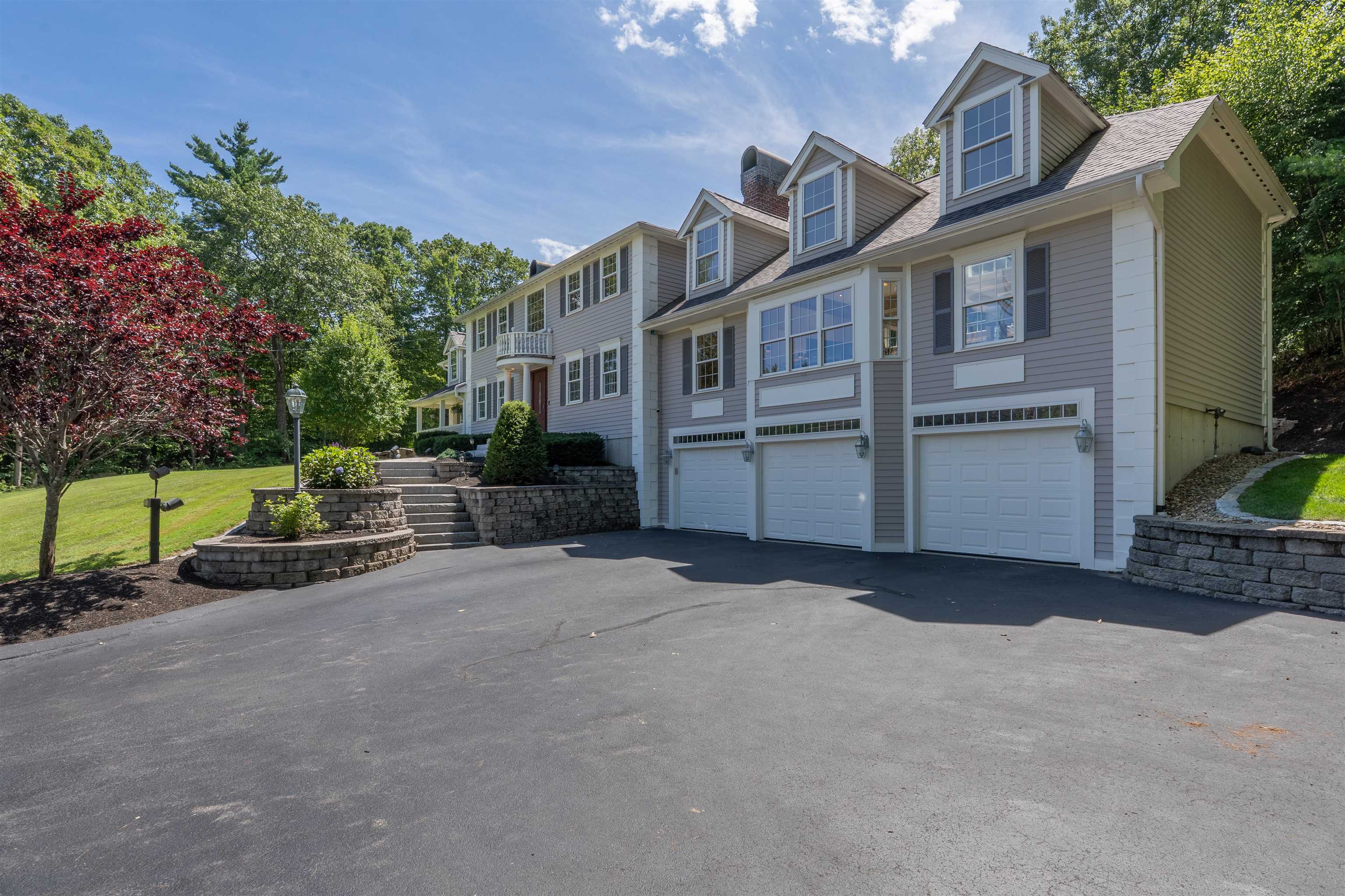 127 Hooksett Rd, Auburn, NH 03032