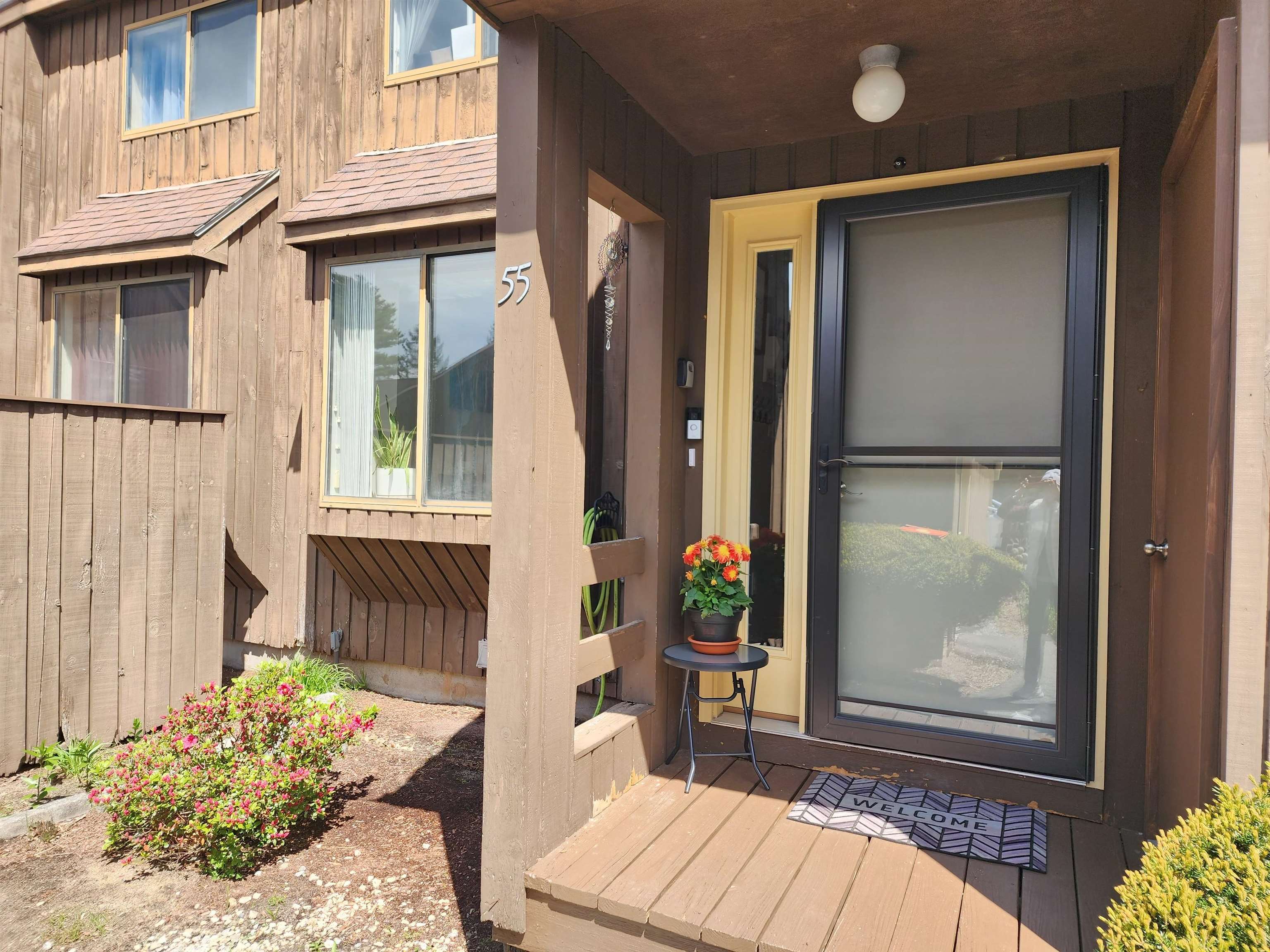 55 Spring Cove Rd, Nashua, NH 03062