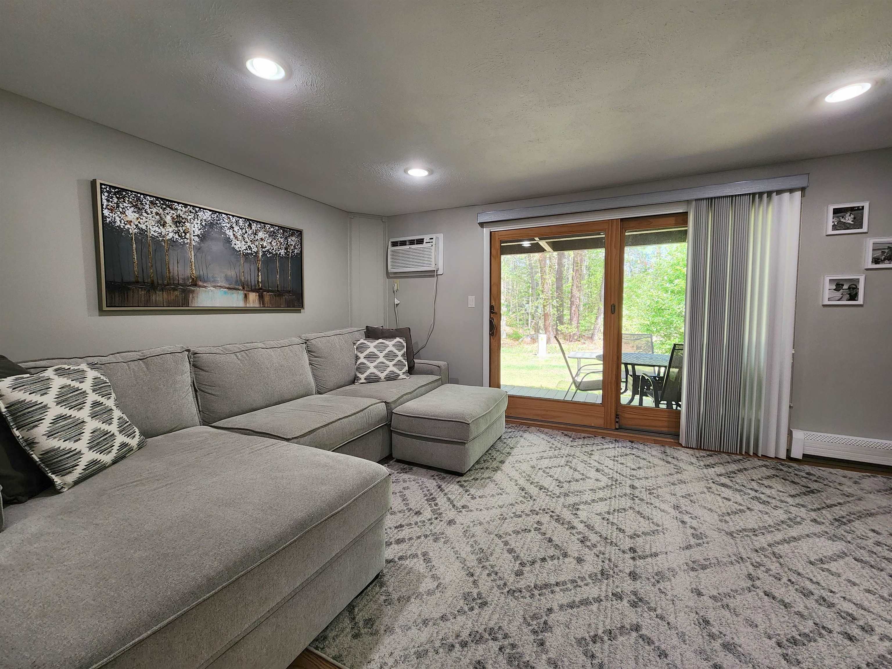 55 Spring Cove Rd, Nashua, NH 03062