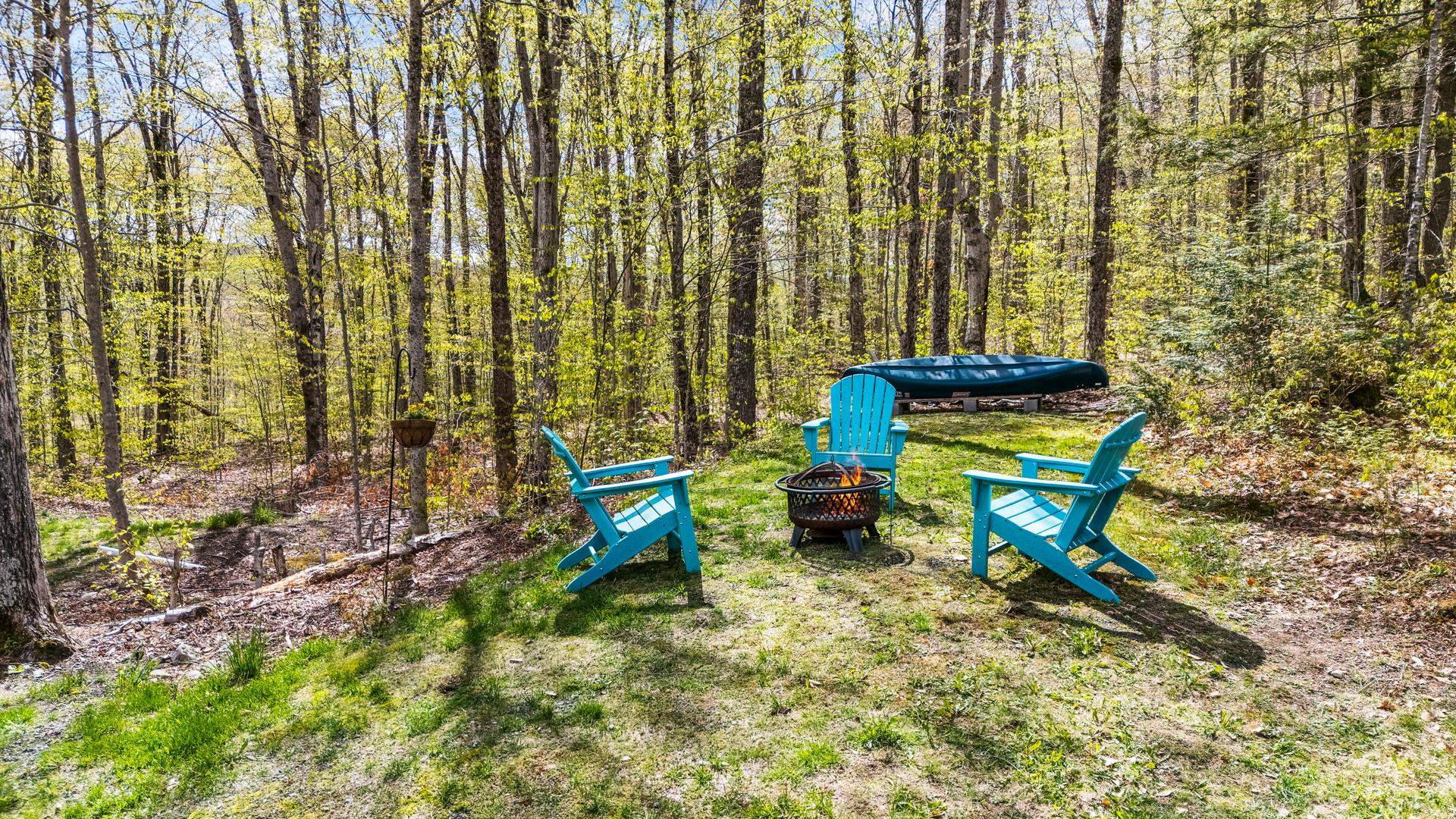 12 Hidden Ln, Enfield, NH 03748
