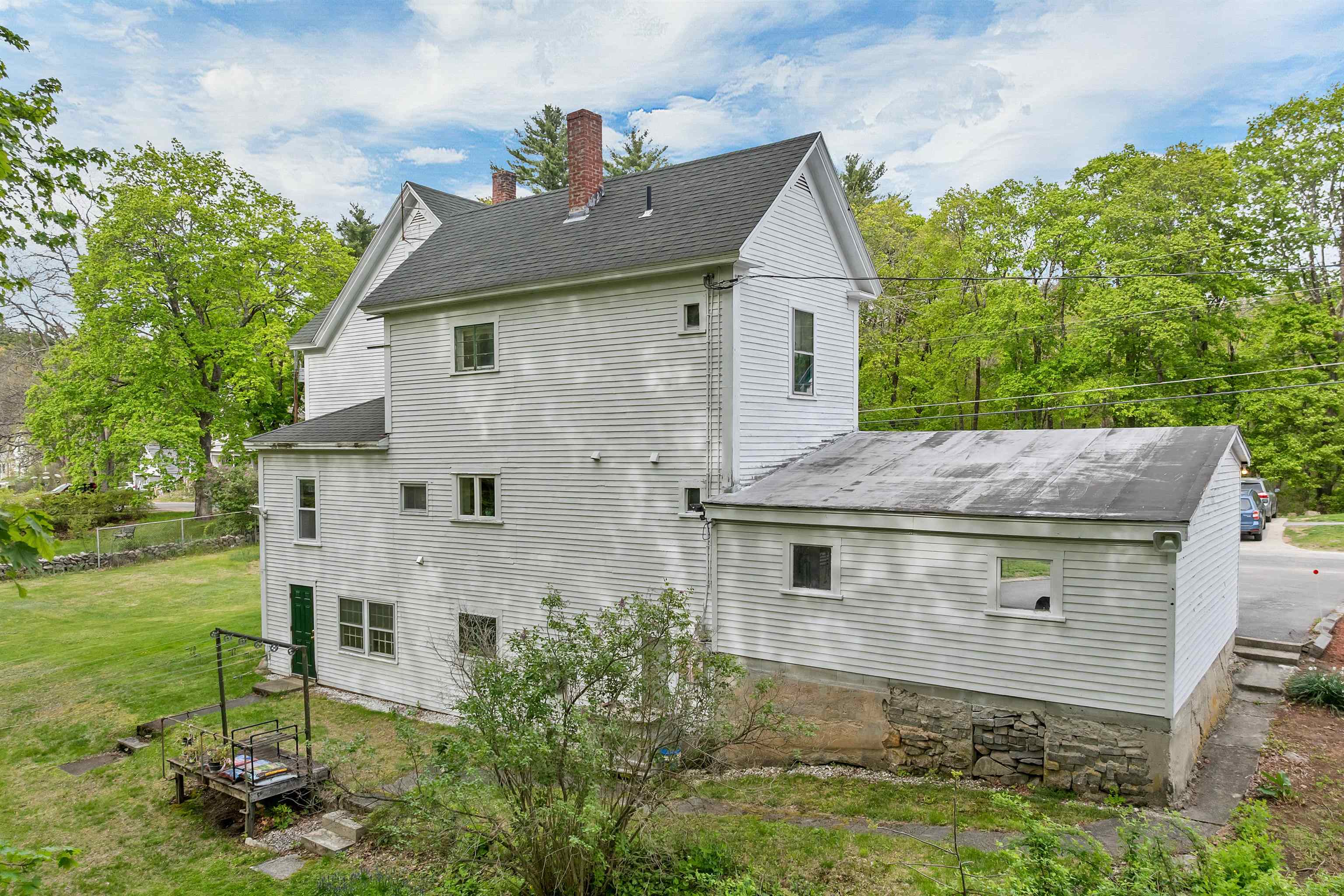 32 Dearborn St, Milford, NH 03055