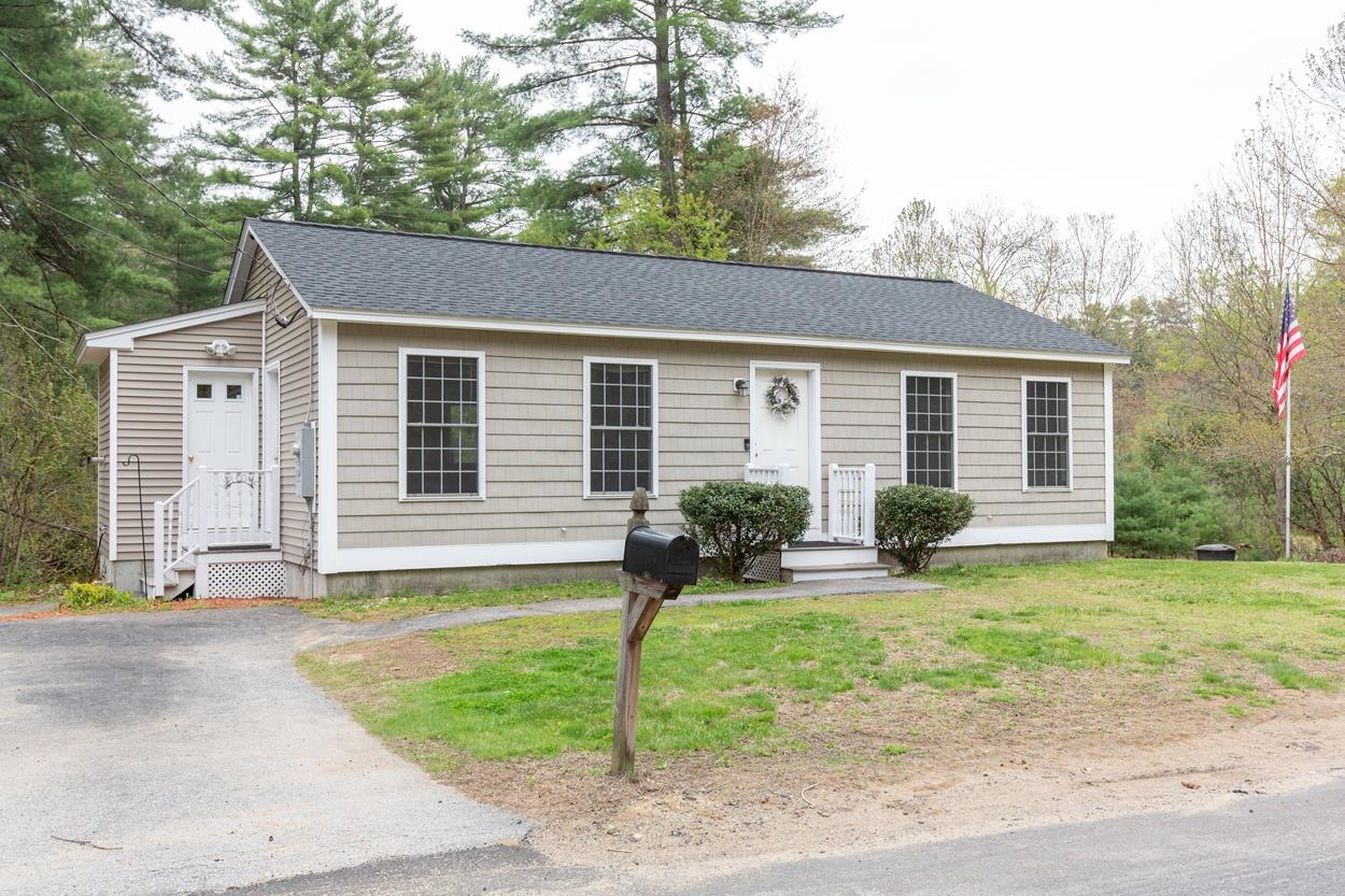 815 Bachelder Rd, Pembroke, NH 03275