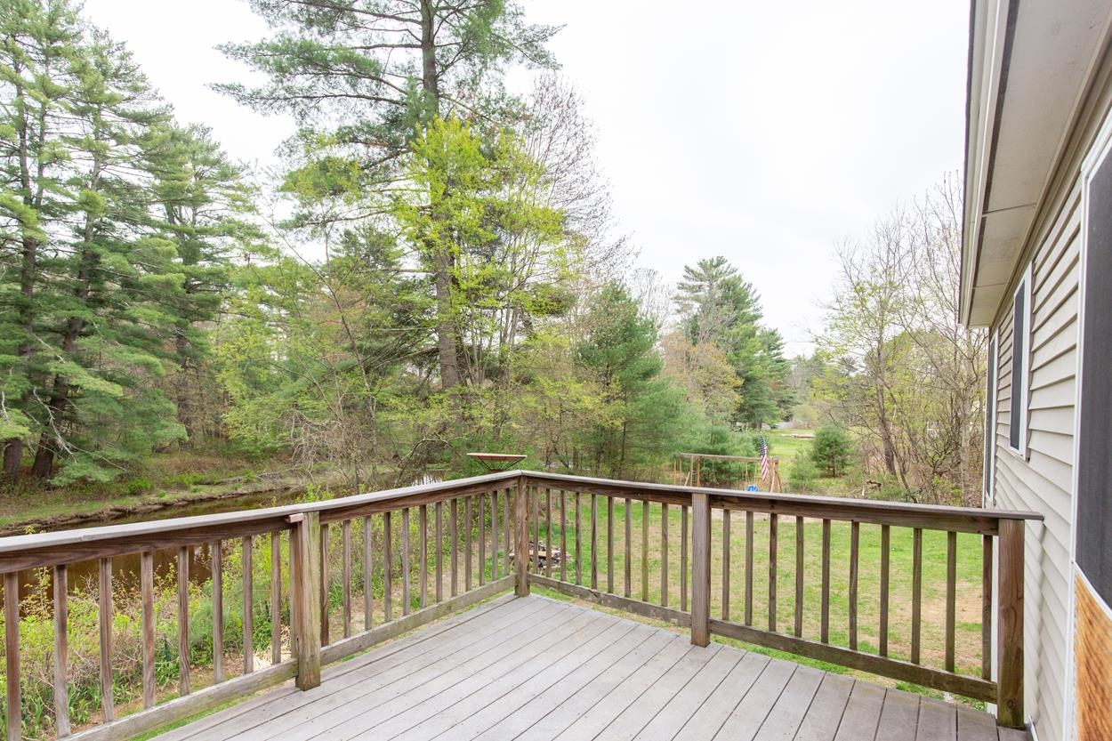 815 Bachelder Rd, Pembroke, NH 03275