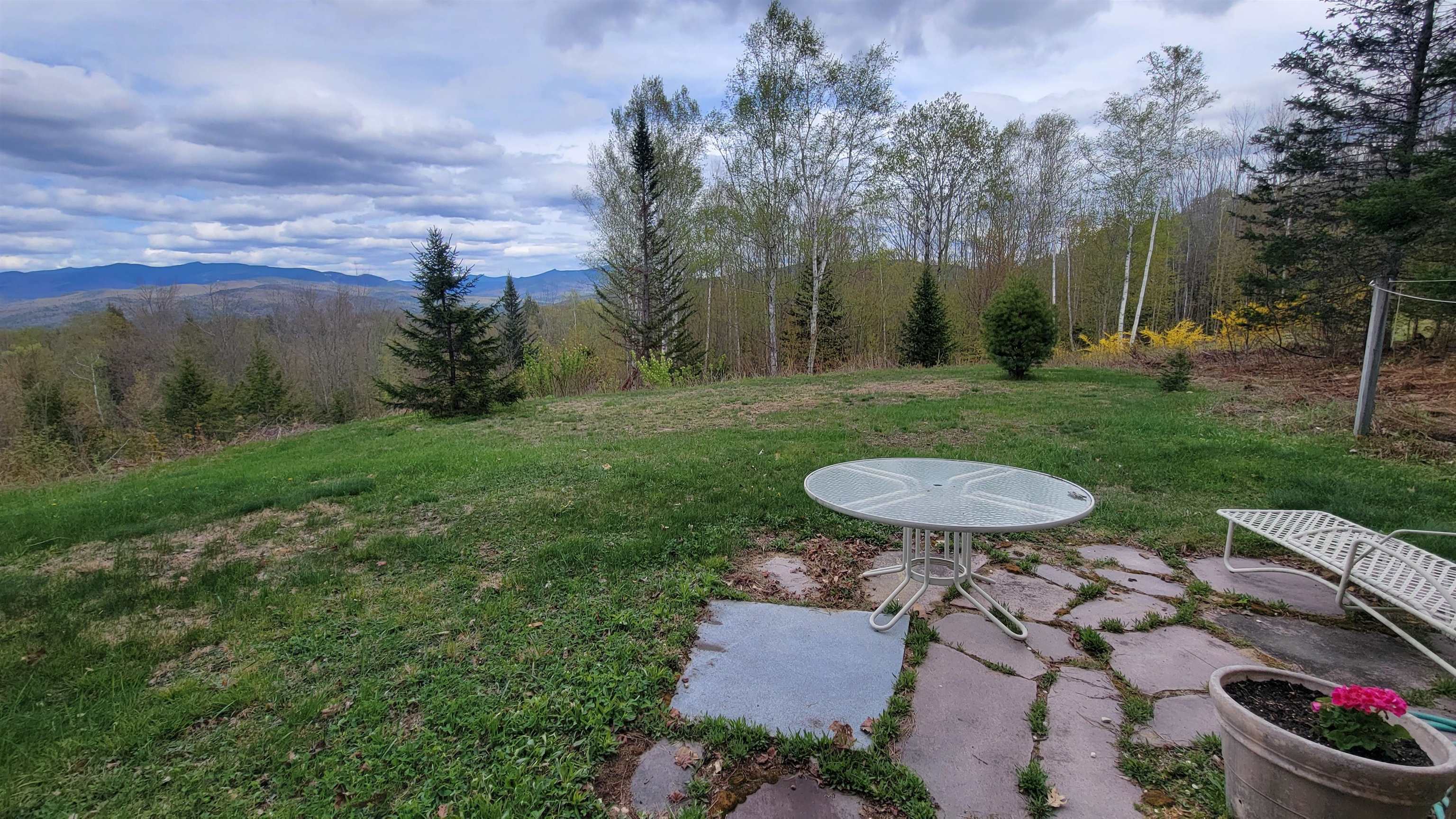15 Antler Rd, Campton, NH 03223