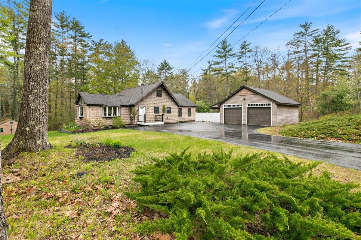 149 Pheasant Run Dr, Chester, NH 03036