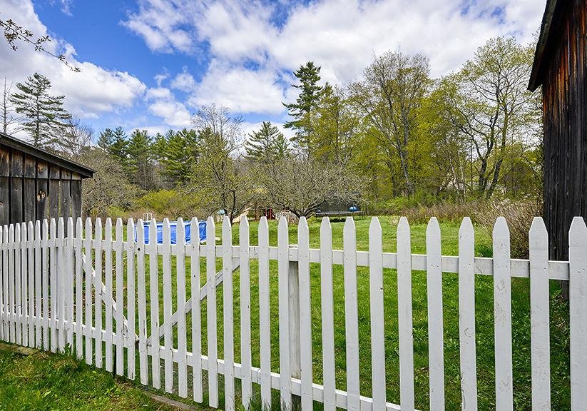70 Church St, Marlow, NH 03456