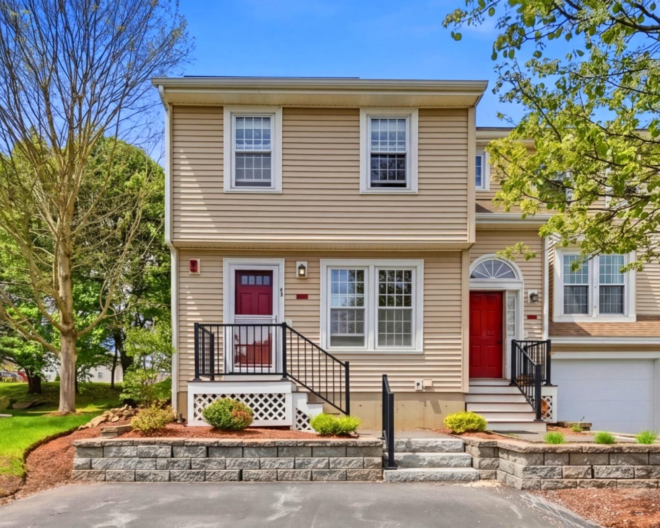 7 Sundown Dr, Derry, NH 03038