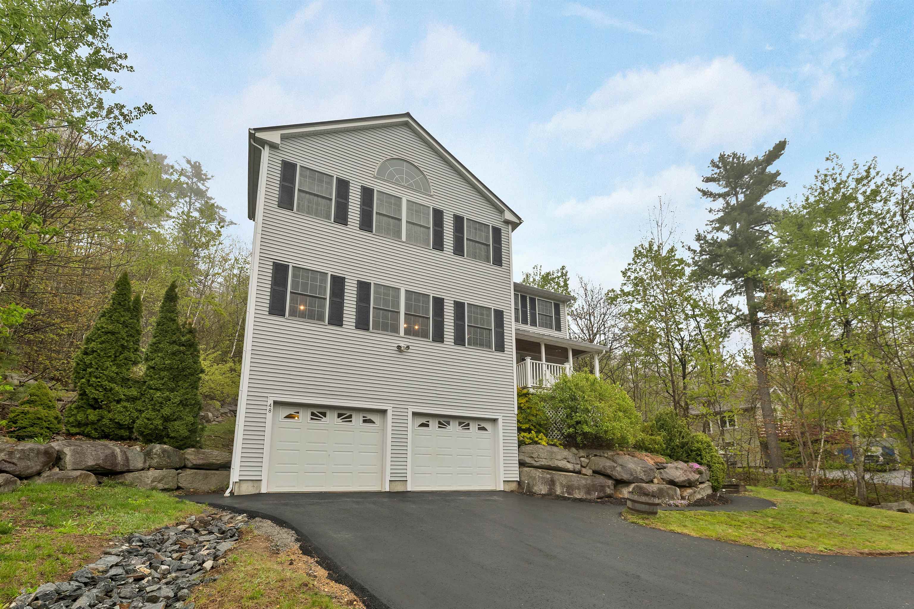 48 Deer Run Ln, Gilford, NH 03249