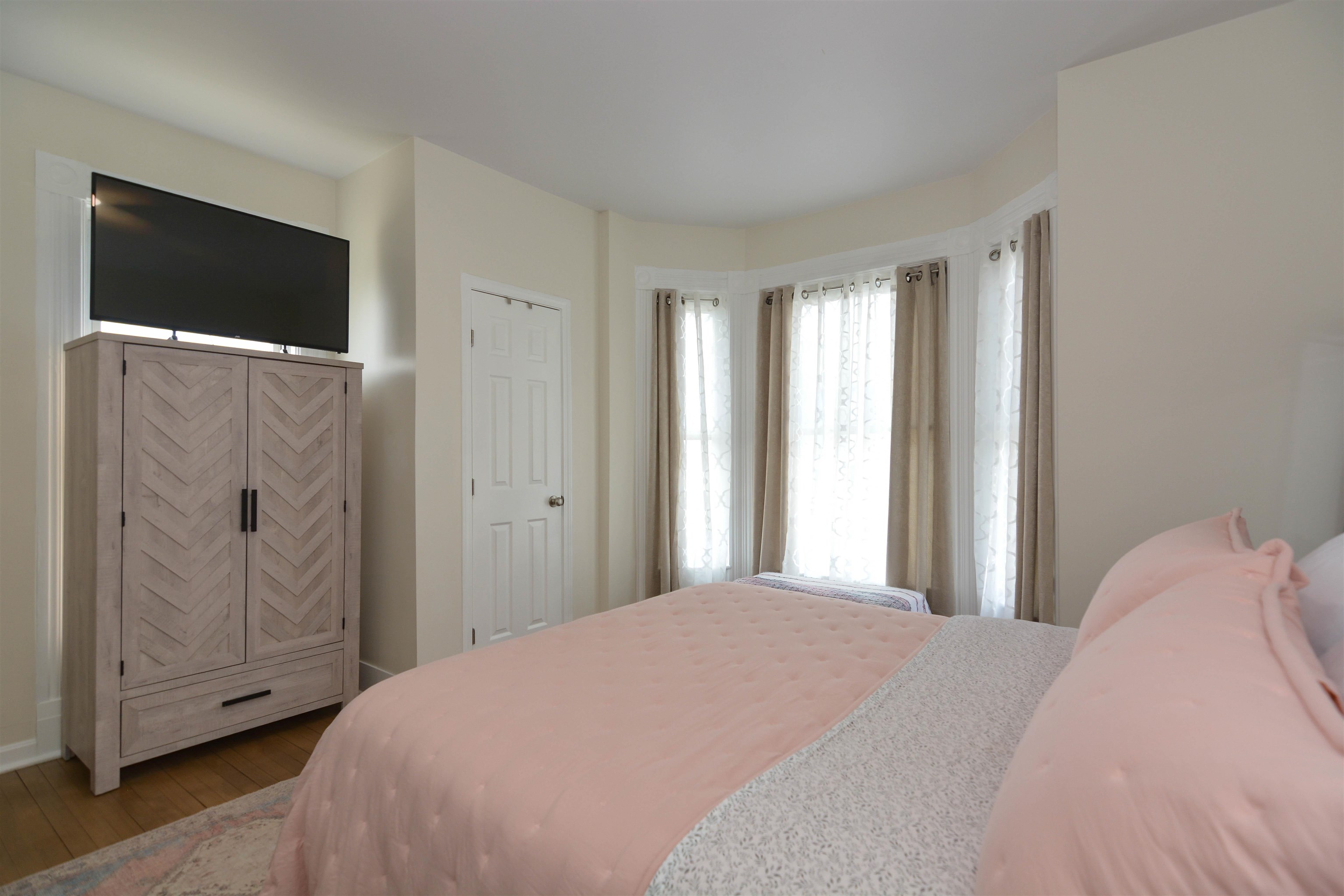 493 Manchester St, Manchester, NH 03103