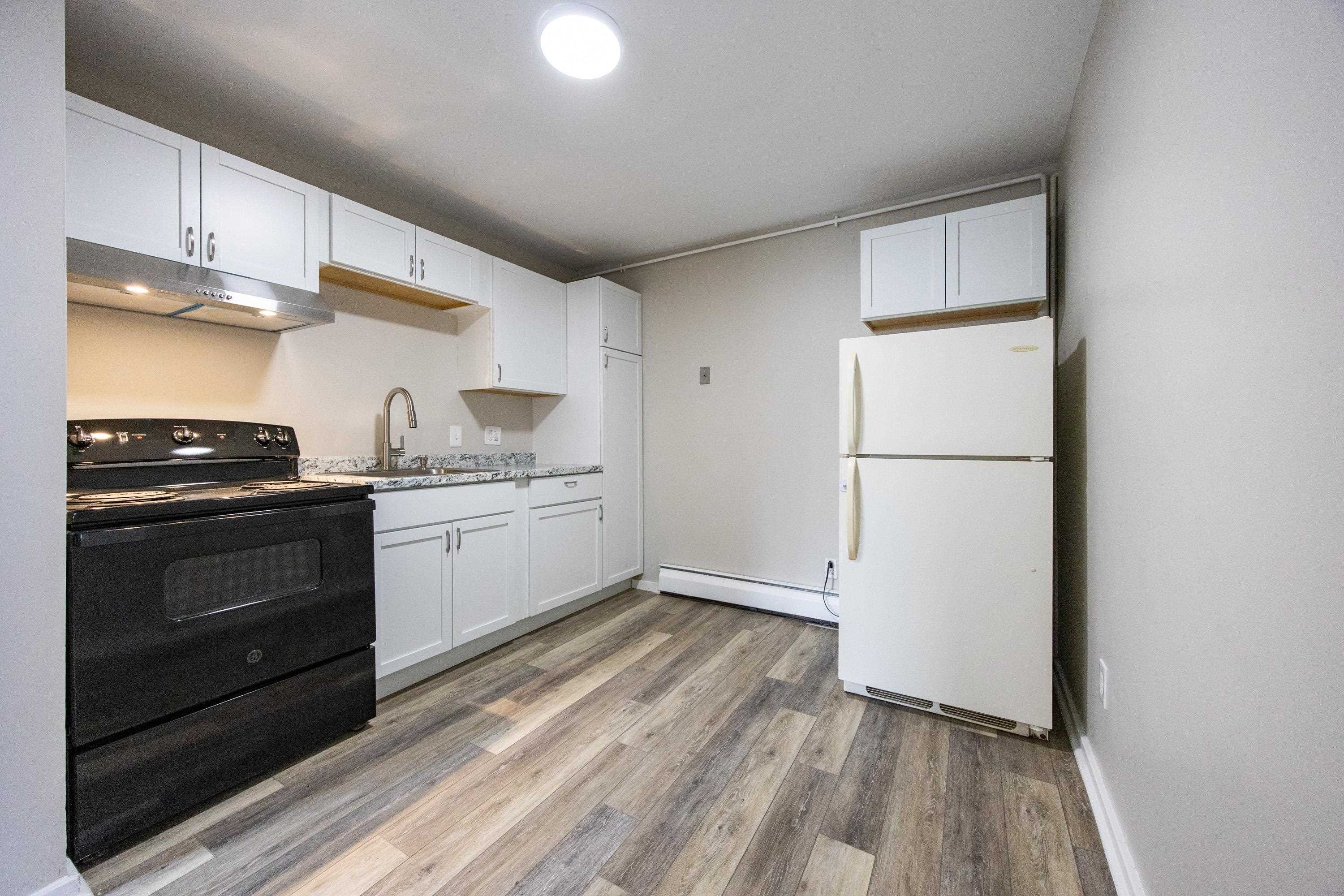 22 Smith St, Pittsfield, NH 03263