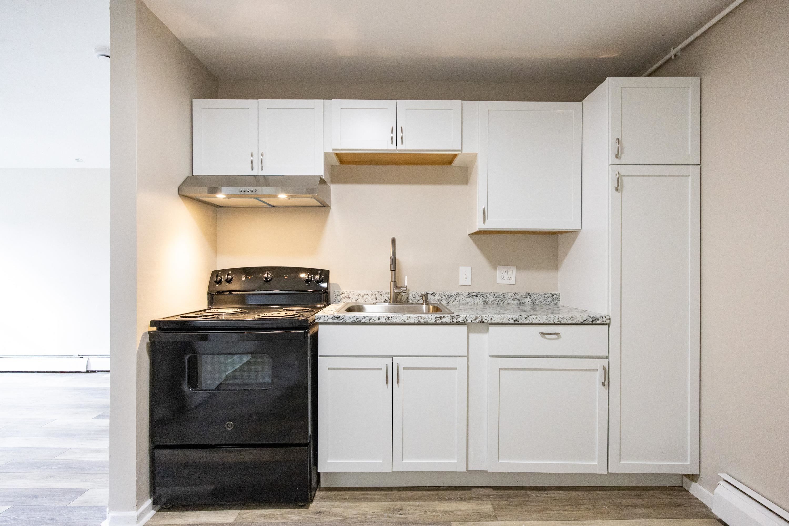 22 Smith St, Pittsfield, NH 03263
