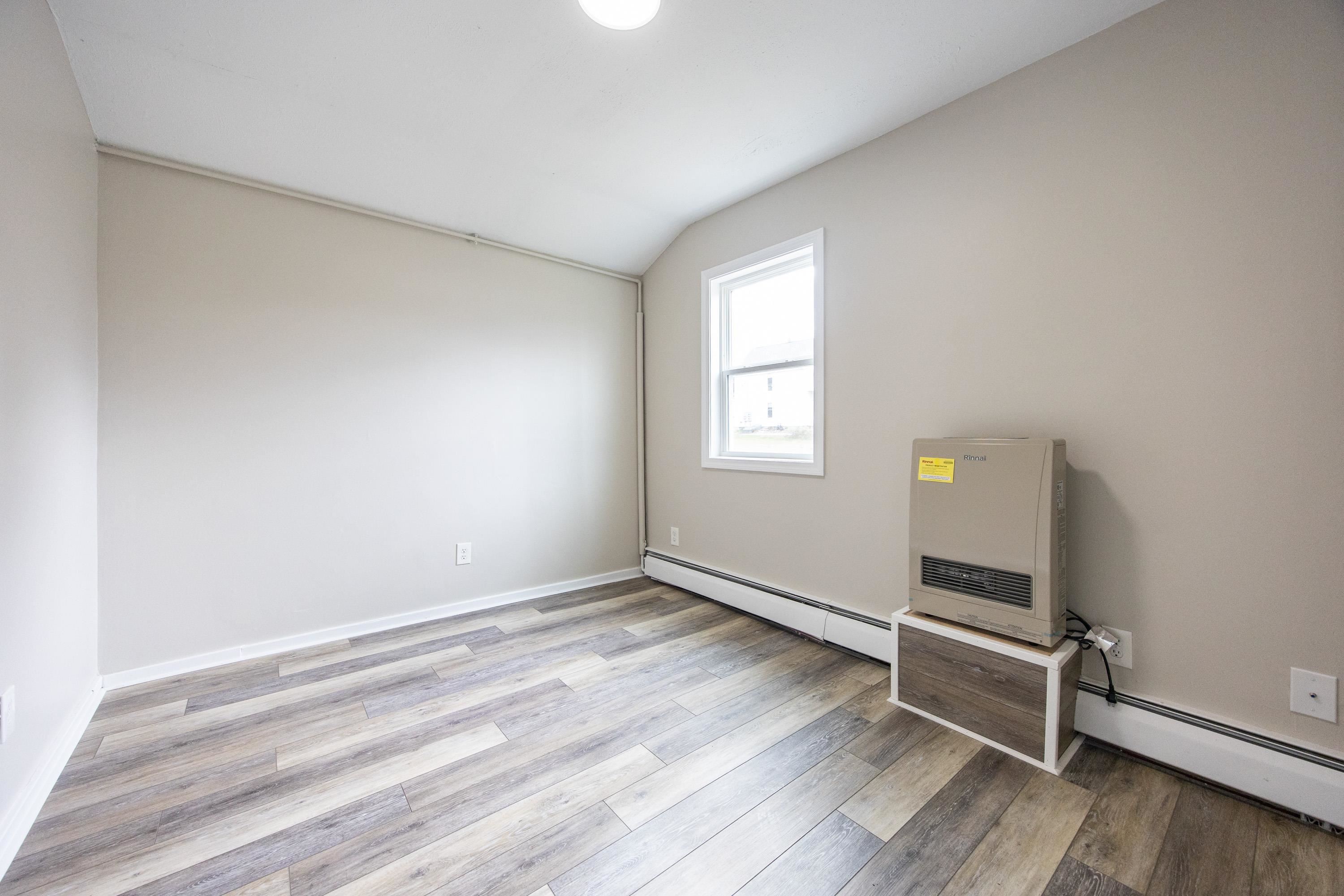 22 Smith St, Pittsfield, NH 03263