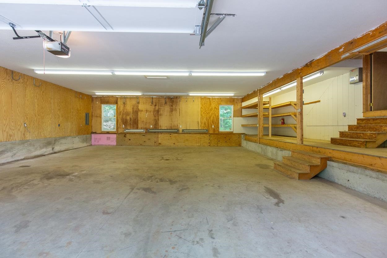 2 Blue Heron Ln, Deerfield, NH 03037