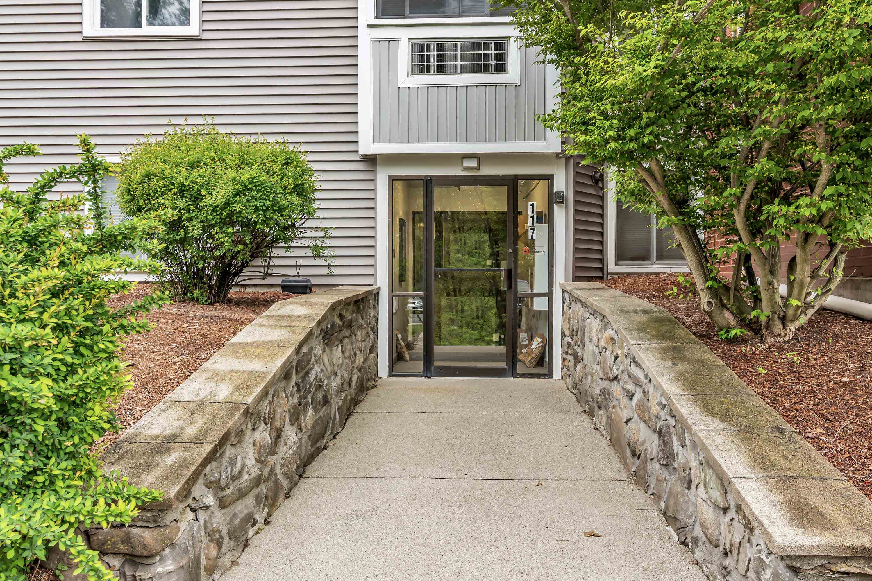 117 Cluff Crossing, Salem, NH 03079
