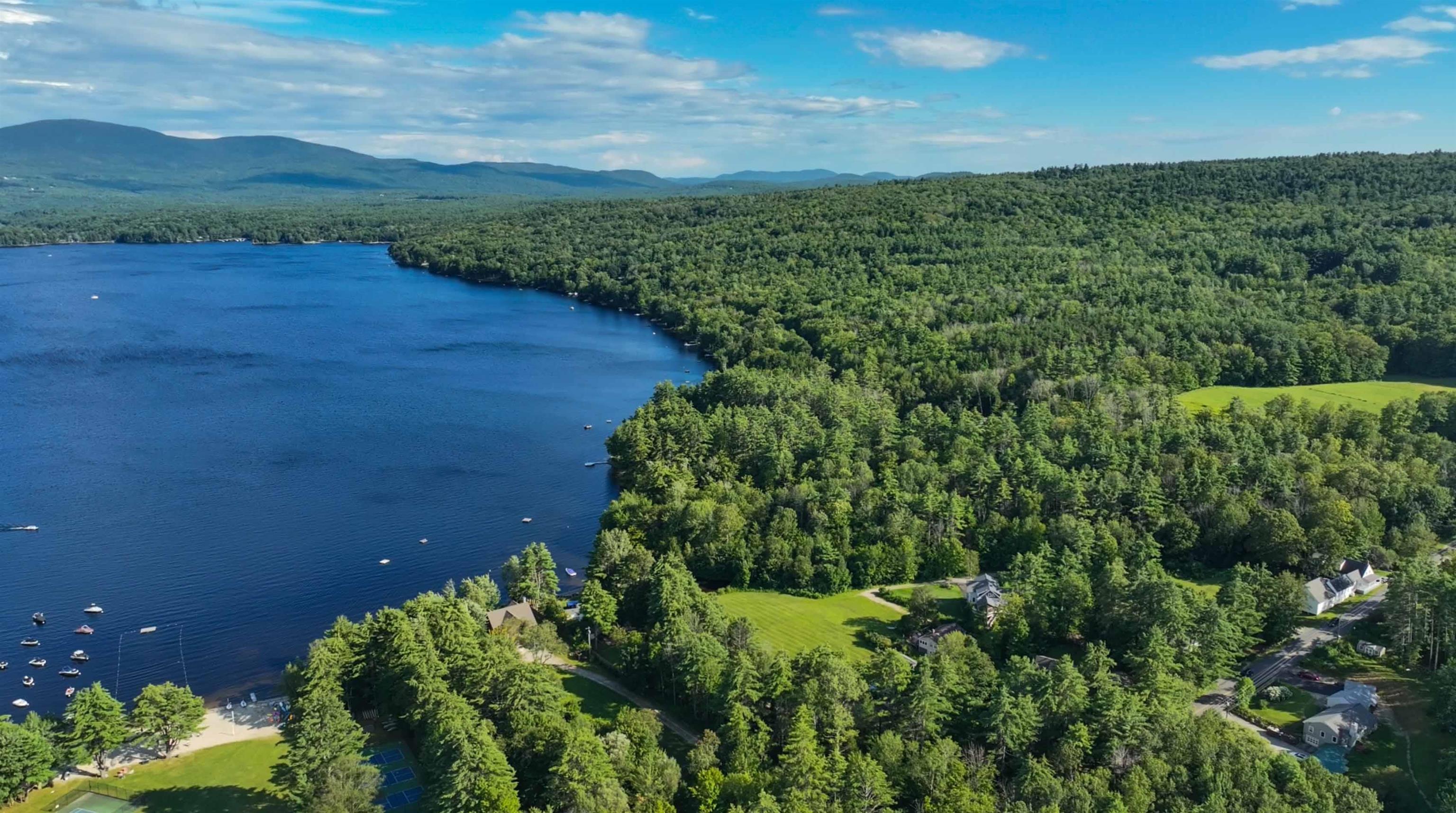 736 Pleasant St, New London, NH 03257