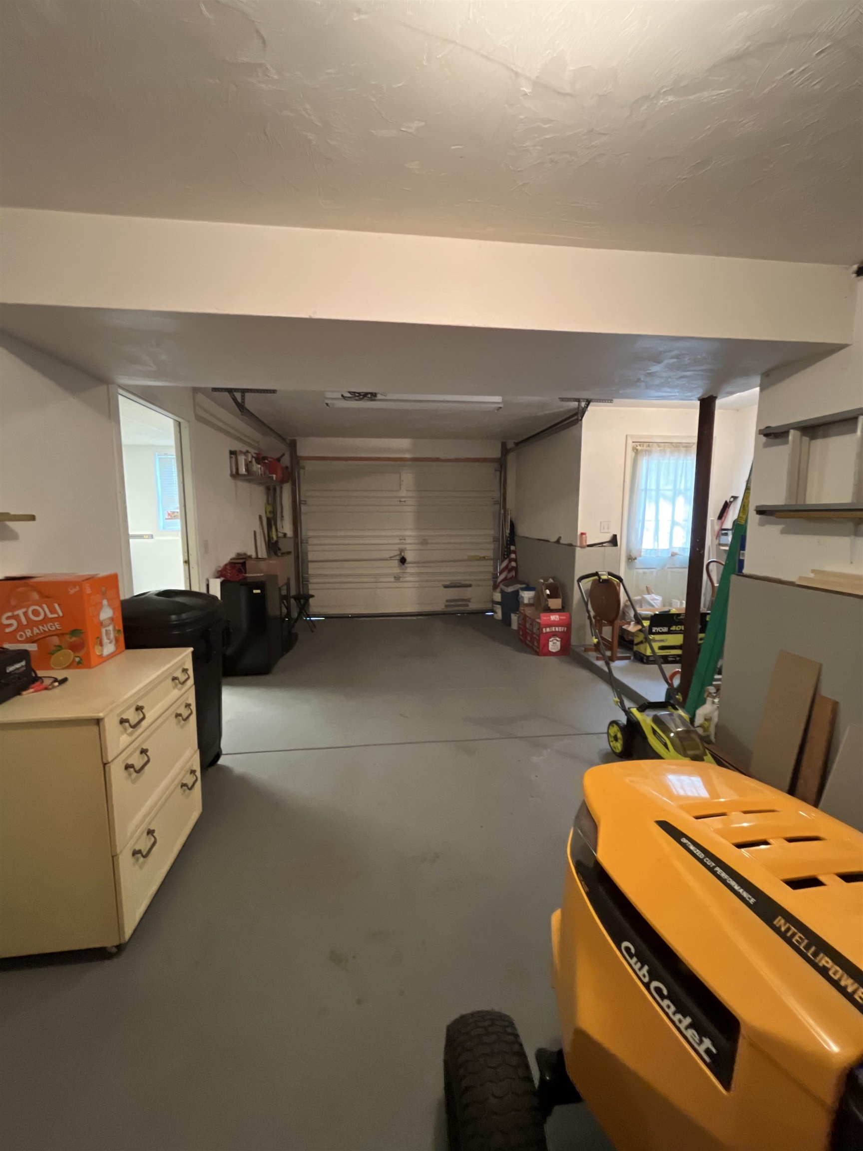223 S Main St, Seabrook, NH 03874