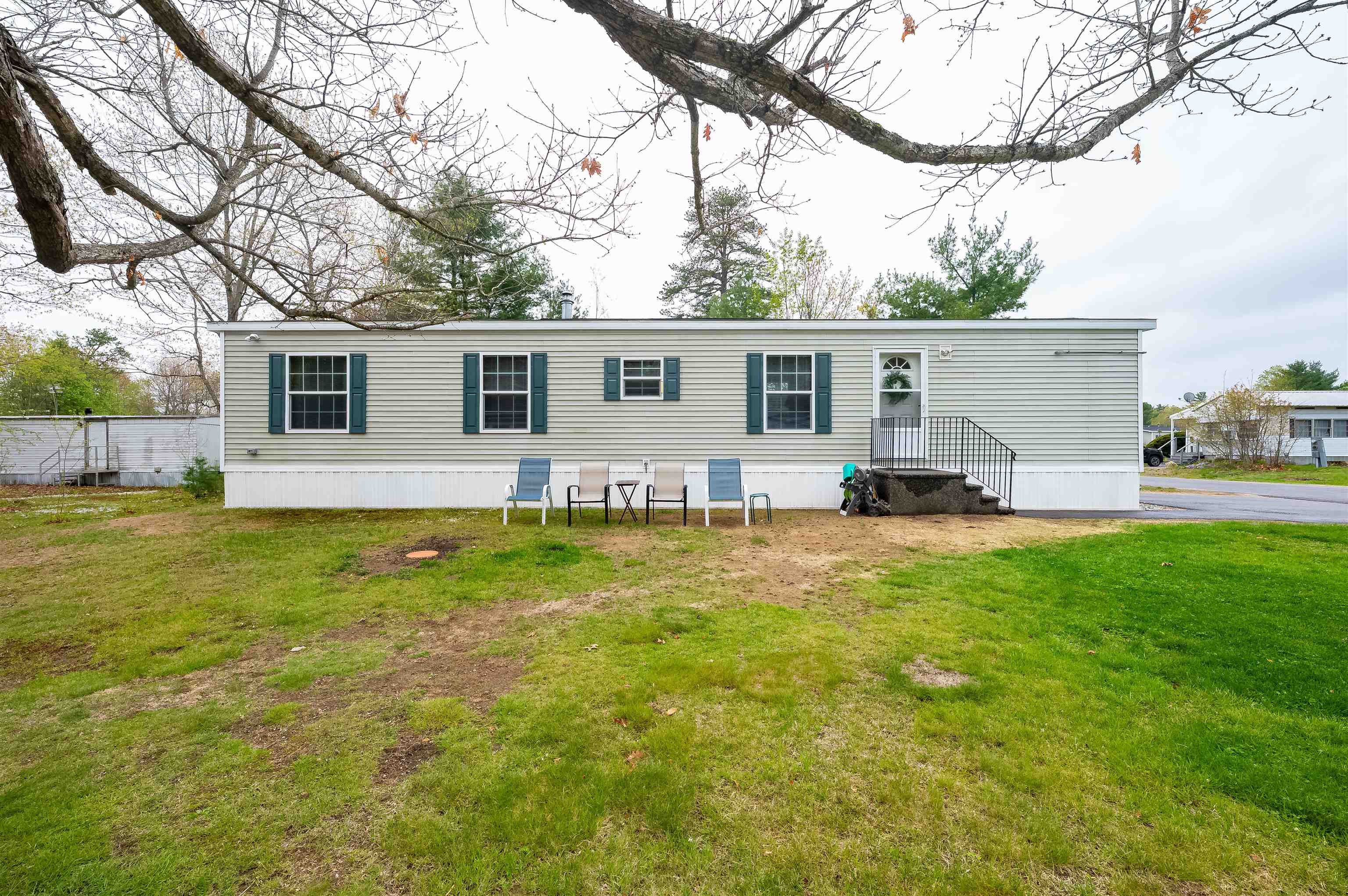7 D'amours Ave, Rochester, NH 03839
